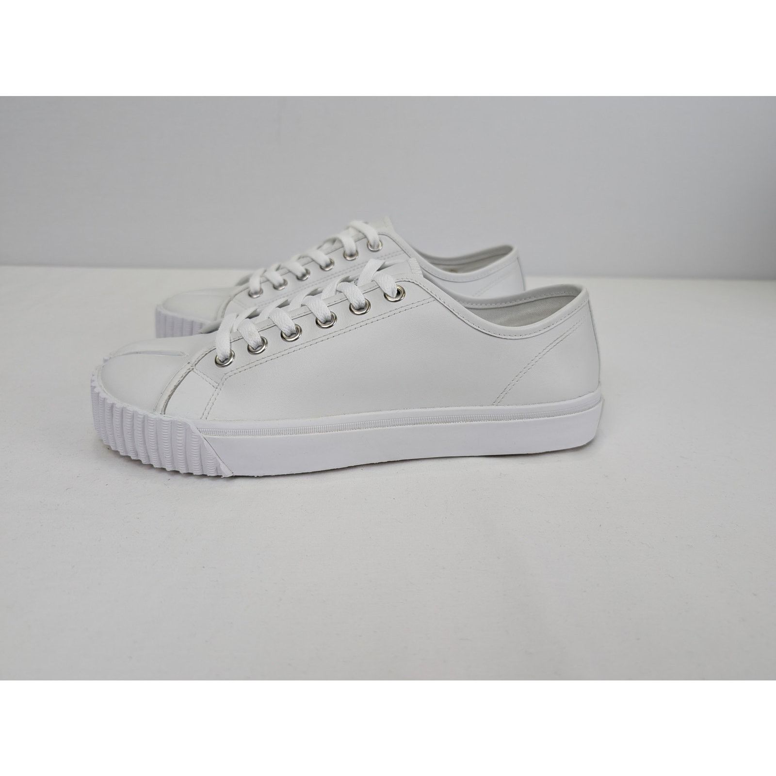 Maison Margiela o1rshd1 Tabi Low Top Sneakers in White Size US 8.5 / EU 41-42 - 12 Thumbnail