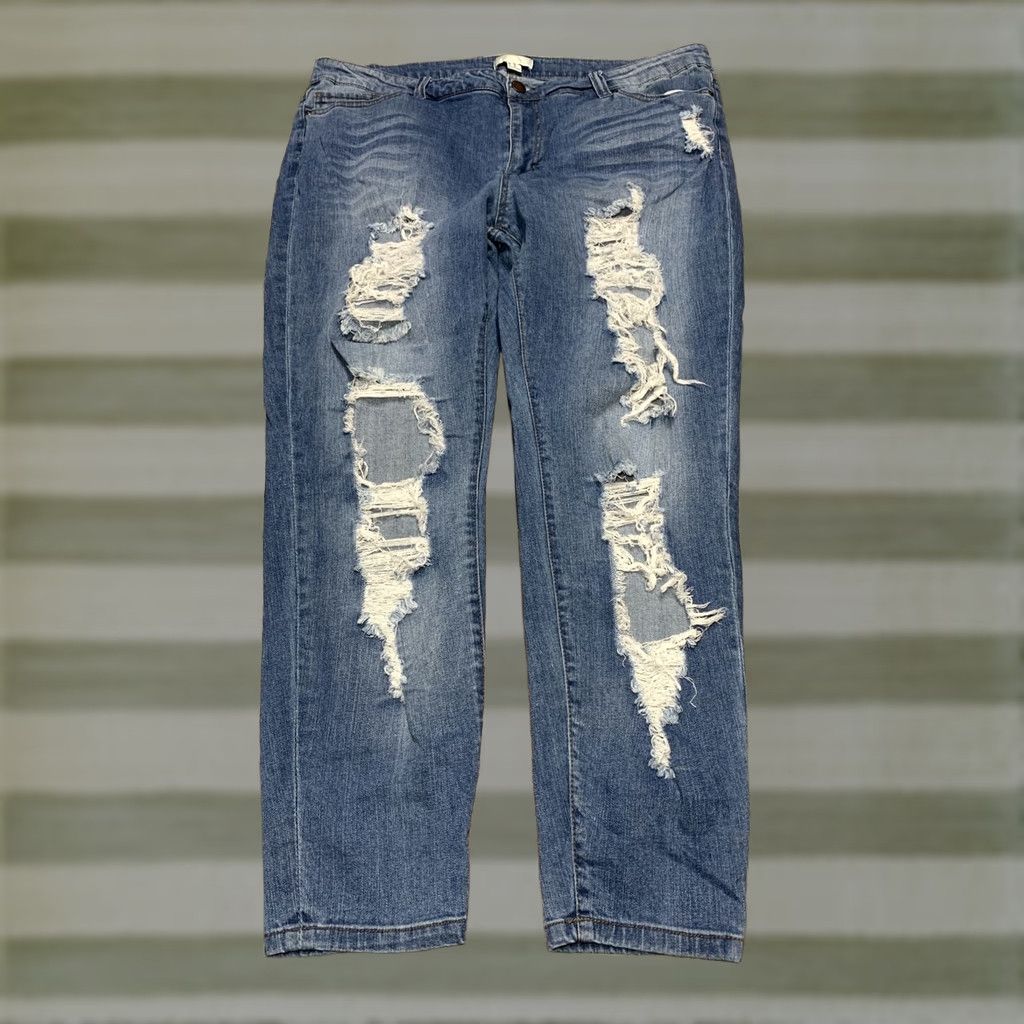 Forever 21 Forever 21 Plus Size Jeans Womens 20 Skinny Ankle Distressed High Waist Stretch Jeans Women Size 20 Blue Denim Slim Fit Regular Rise Size 42" / US 20 - 1 Thumbnail