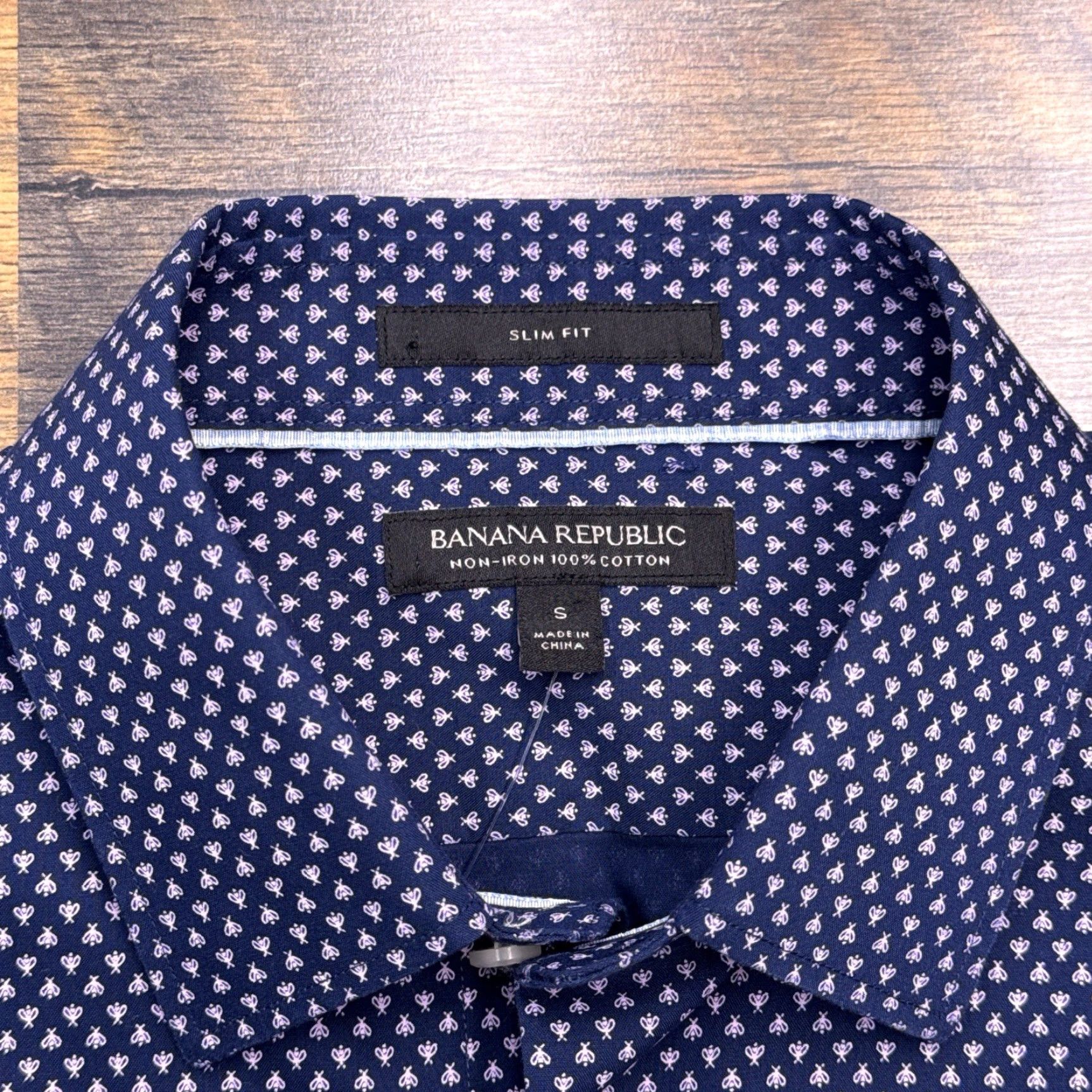 Banana Republic Banana Republic Slim Fit Shirt Mens S Blue Button-Up Non Iron Bee Print New Size US S / EU 44-46 / 1 - 5 Thumbnail