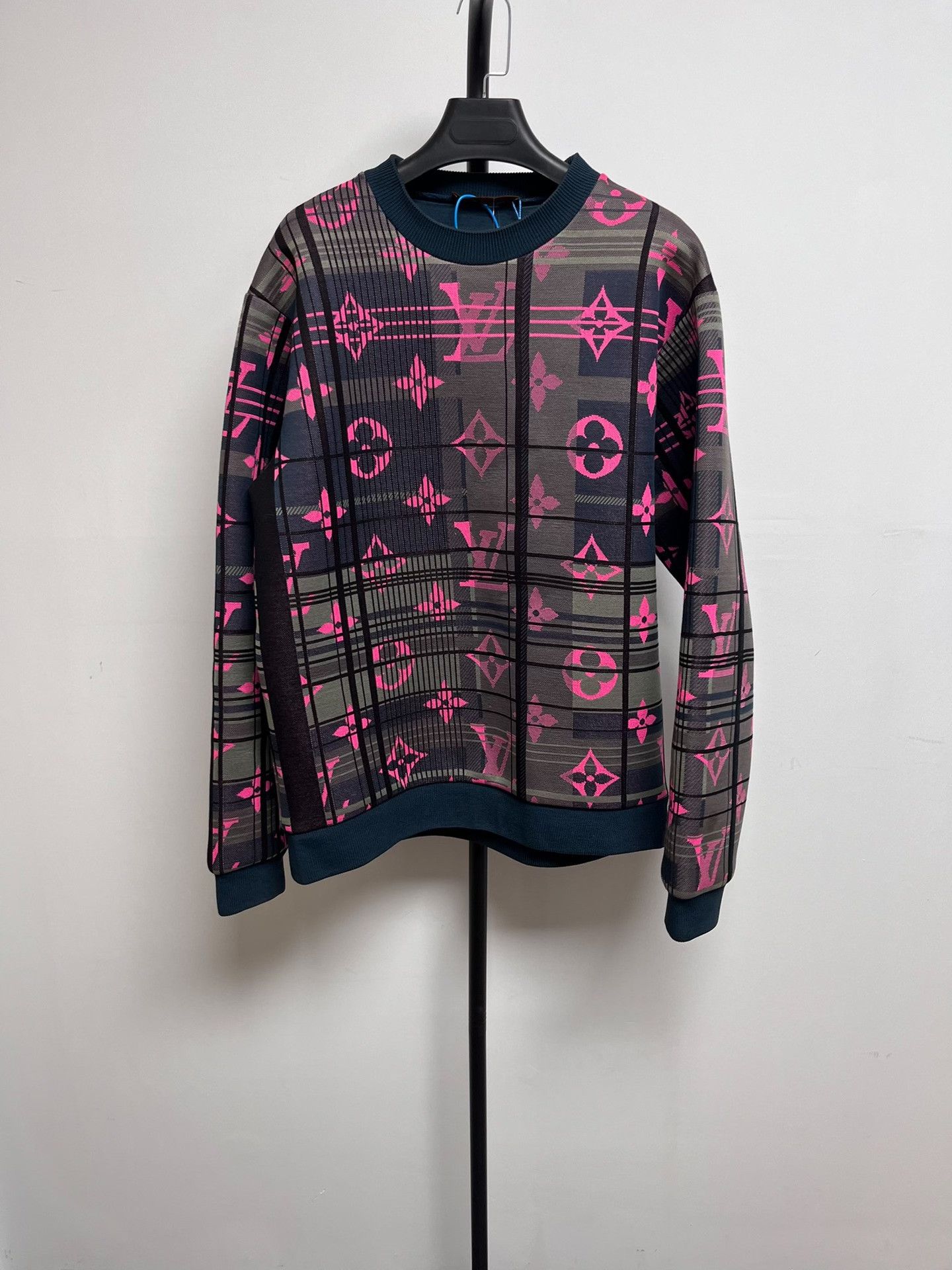Louis Vuitton Louis Vuitton All-Over Print Men's Pullover Sweatshirt Size US L / EU 52-54 / 3 - 1 Thumbnail