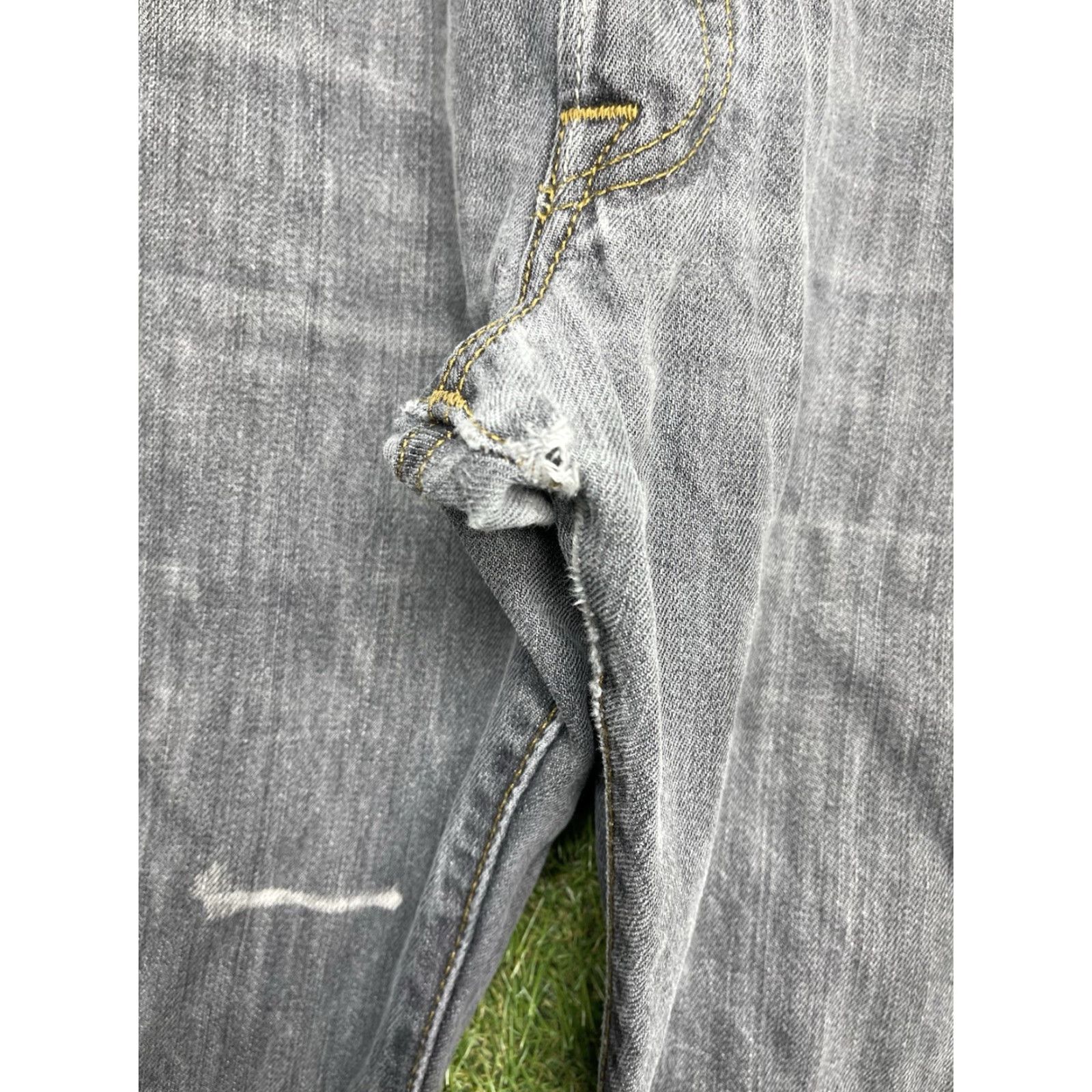 Levi's VINTAGE Levis 501 Jeans Mens 36x30 Straight Medium Wash Blue Denim Button Fly Regular 5-Pocket Mens Jeans Size US 36 / EU 52 - 6 Thumbnail