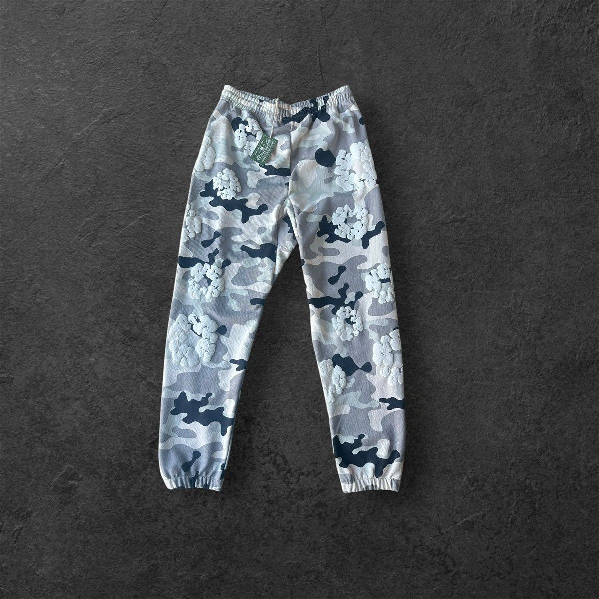 DENIM TEARS Denim Tears Snow Camo Wreath Sweatpants Size US 38 / EU 54 - 2 Thumbnail