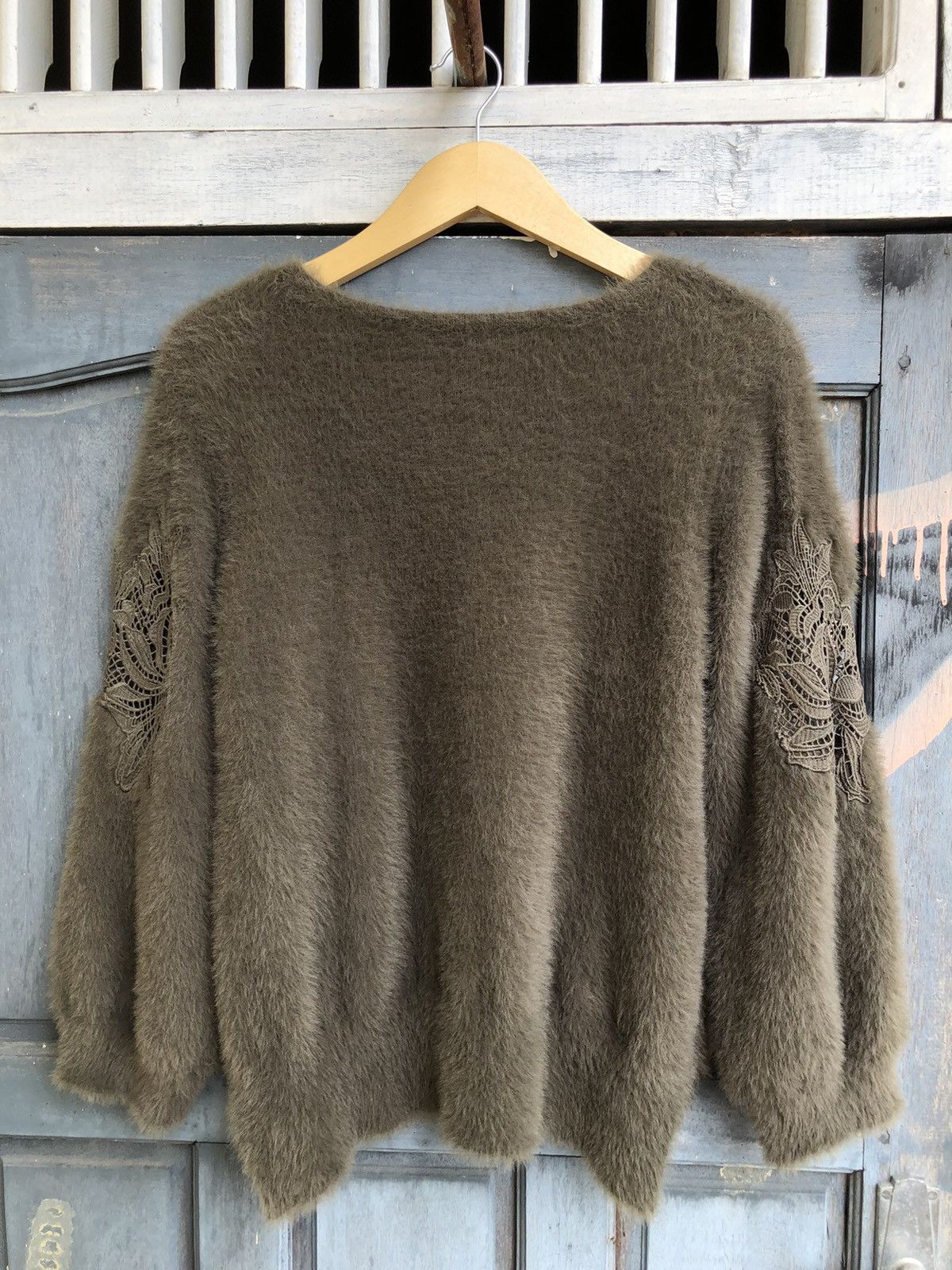 Japanese Brand Real Cube Japanese Brand Mohair Fur Embroidery Flowers Size M / US 6-8 / IT 42-44 - 10 Thumbnail