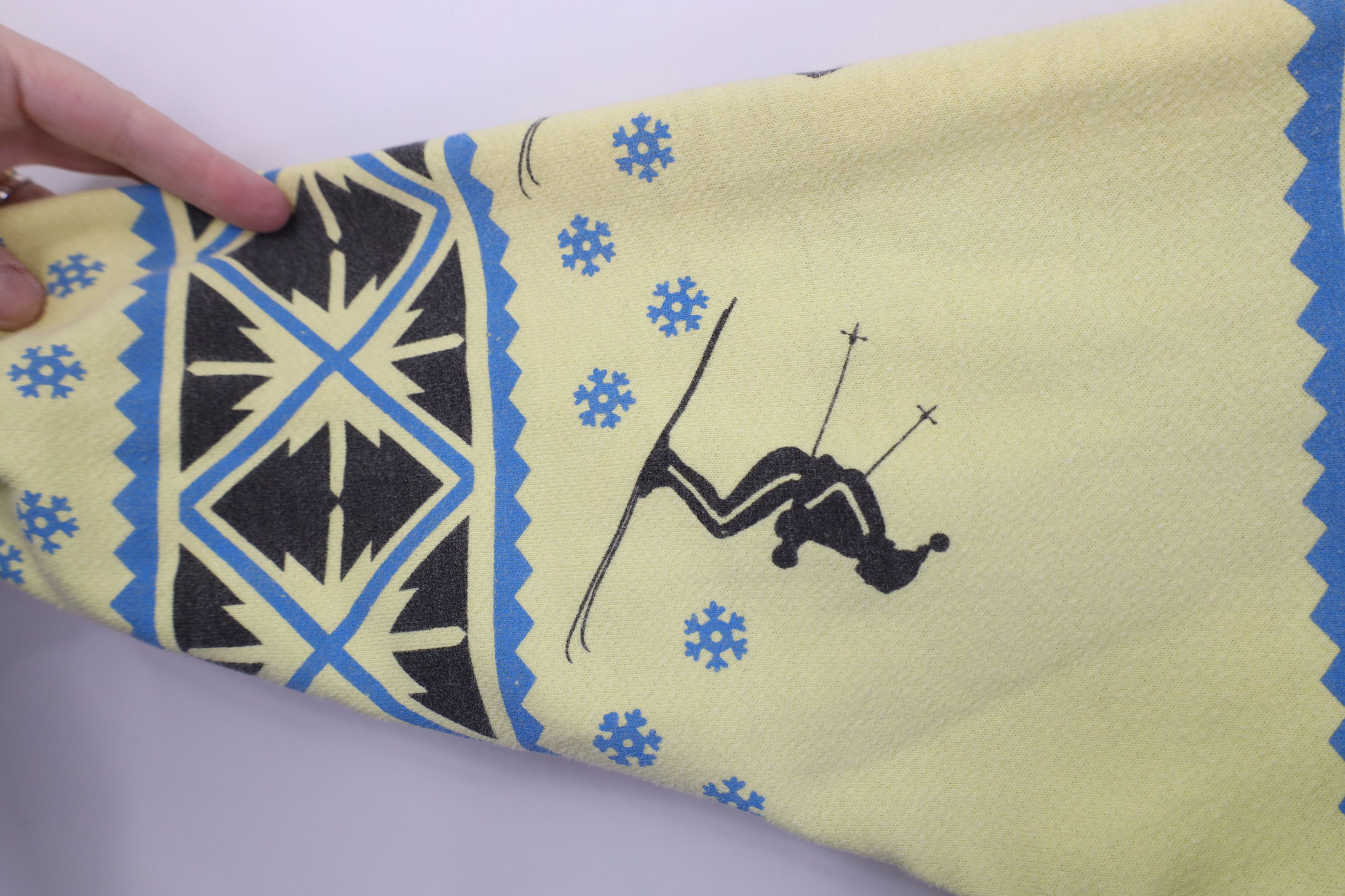Vintage Vintage 80s Streetwear Skiing All Over Print Sweatshirt USA Size ONE SIZE - 6 Thumbnail