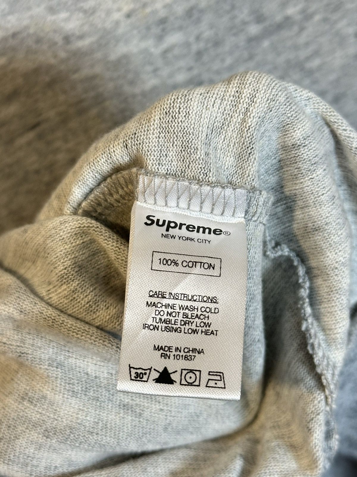 Supreme heather grey Supreme hoodie Size US S / EU 44-46 / 1 - 11 Thumbnail