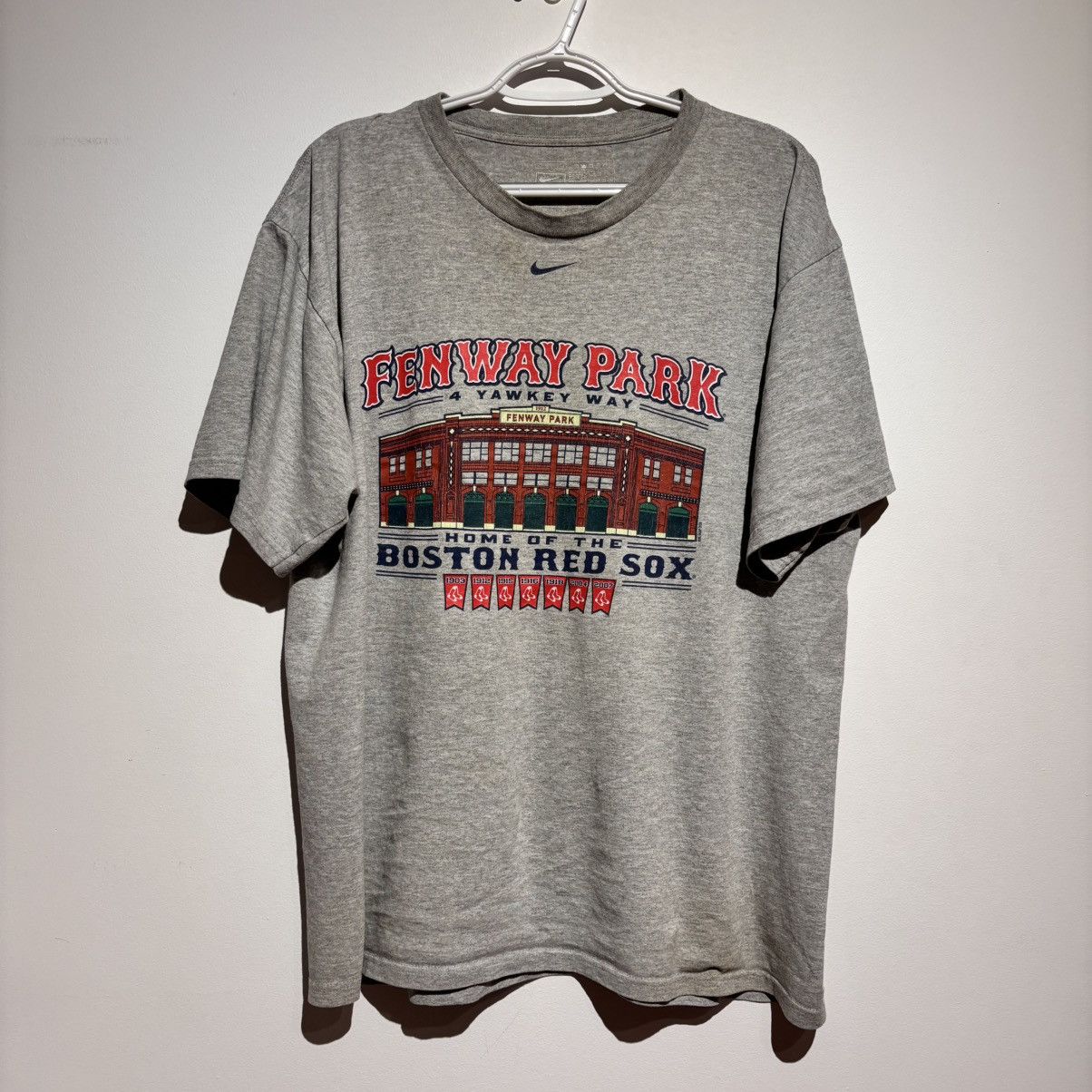 Nike Vintage Y2K Boston Red Sox Fenway Park Nike T-Shirt MLB RARE Size US L / EU 52-54 / 3 - 1 Thumbnail