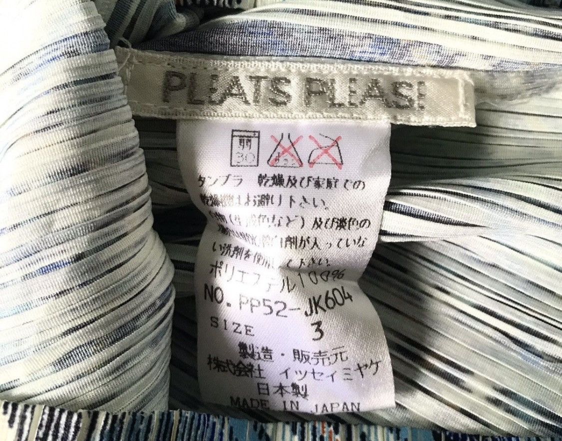 Pleats Please Issey Miyake TAX FREE 🇺🇸 issey miyake pleats please abstract mockneck Size S / US 4 / IT 40 - 5 Thumbnail