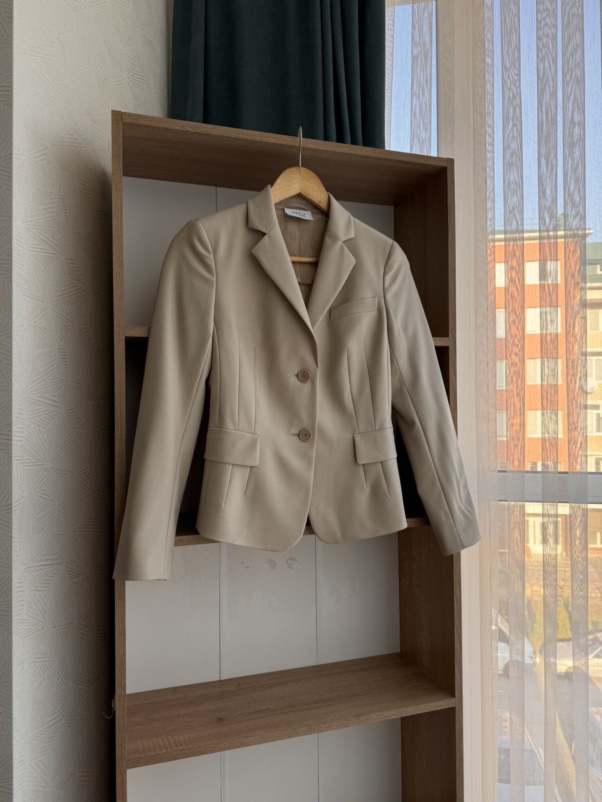 Akris × Vintage Vintage Akris Punto Royal Beige Wool 3-Pockets Luxury Blazer Size S / US 4 / IT 40 - 4 Thumbnail