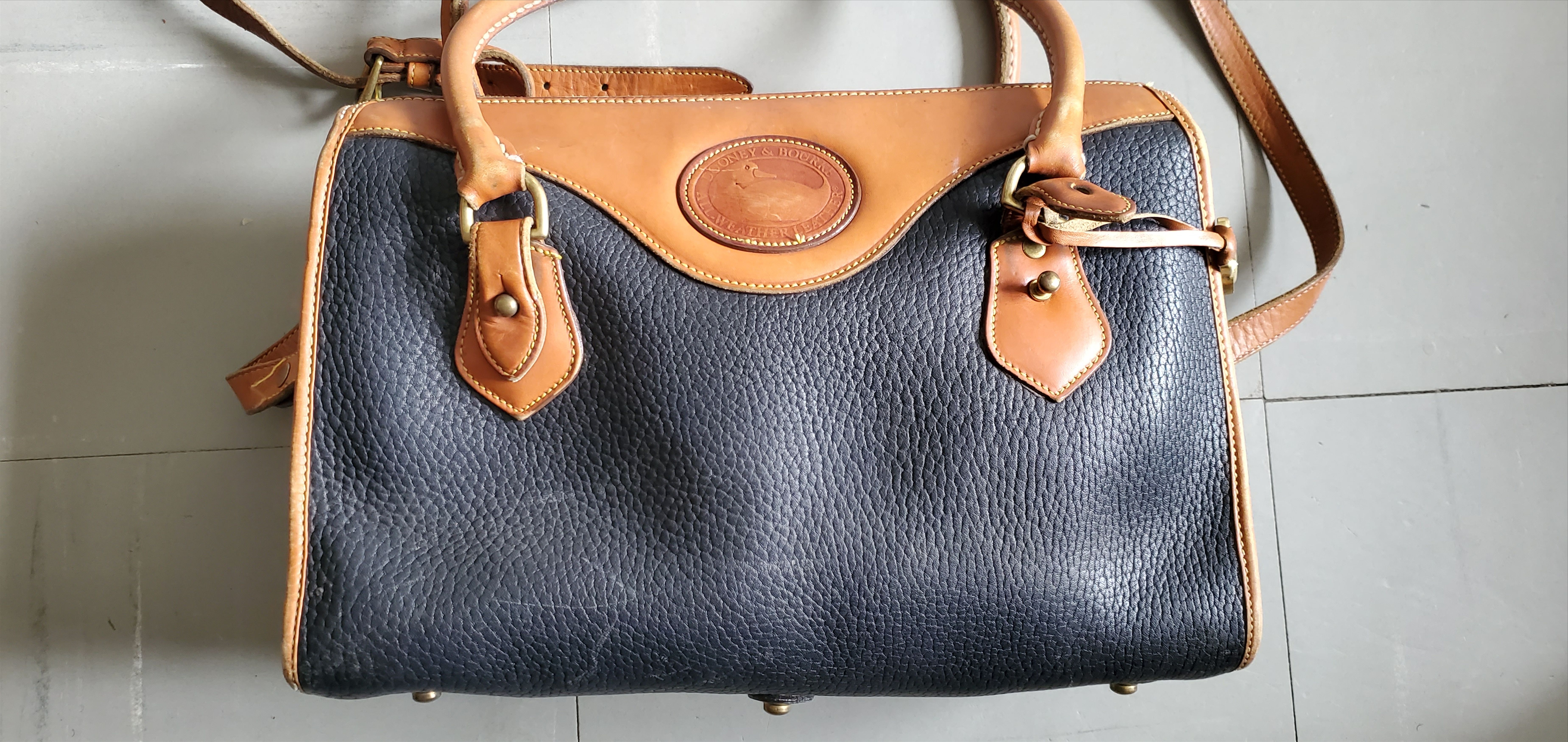 Dooney & Bourke Vintage Dooney & Bourke Satchel Bag Size ONE SIZE - 1 Thumbnail