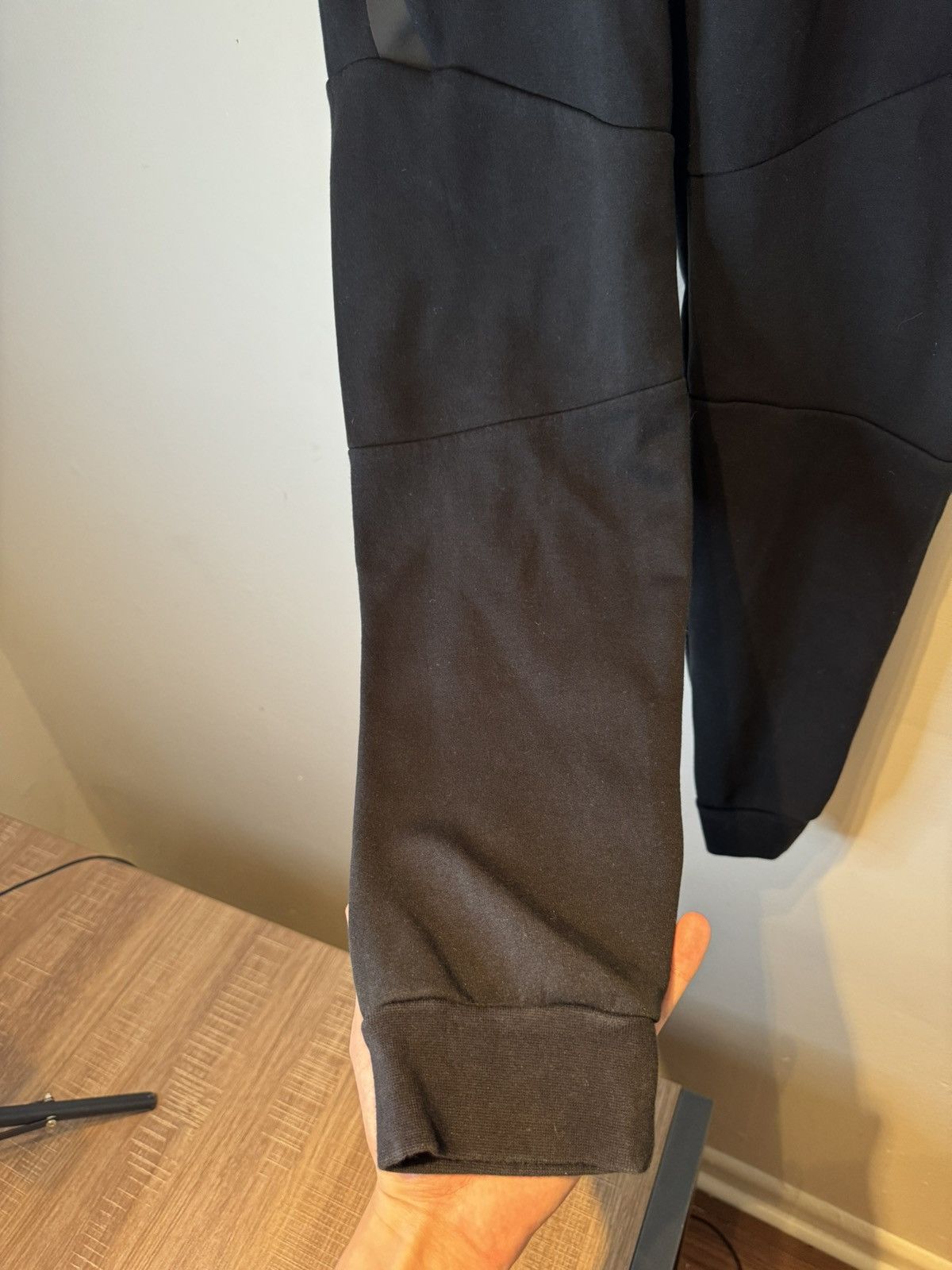 Nike Nike Joggers Men Size Large Tech Fleece Slim Fit Black Size US 39 - 4 Thumbnail