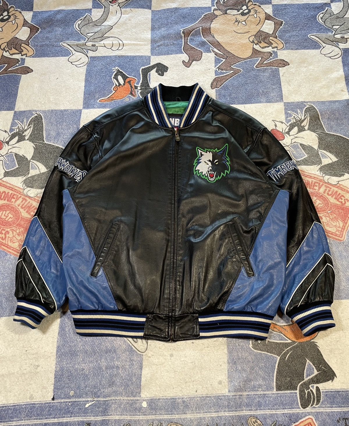 NBA Vintage Minnesota Timberwolves leather jacket Size US XXL / EU 58 / 5 - 1 Thumbnail