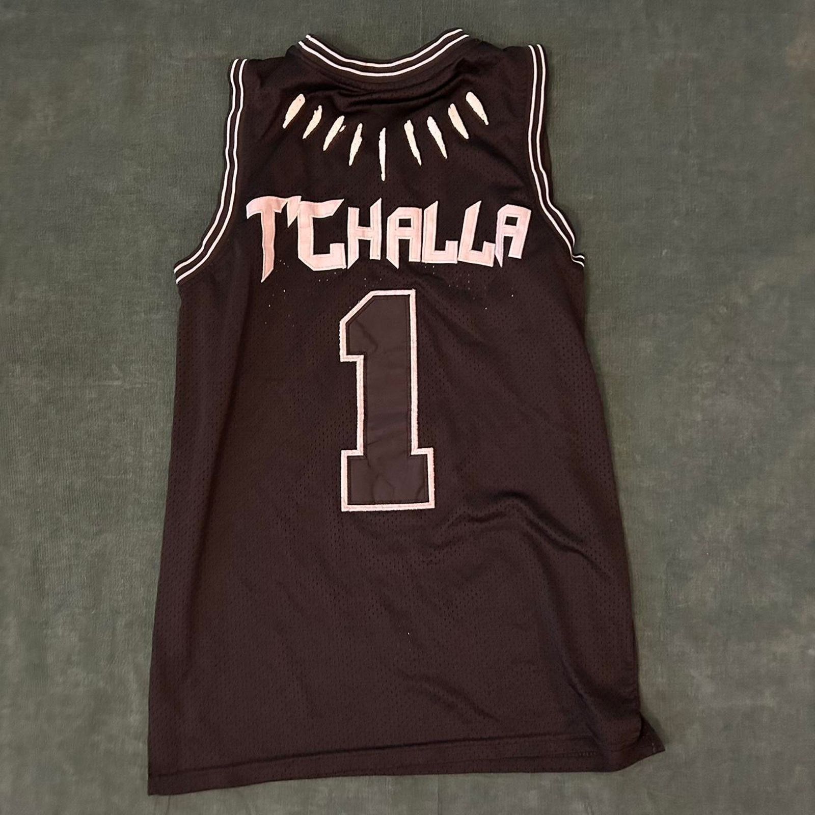 Other Black panther tchalla jersey Size US L / EU 52-54 / 3 - 3 Thumbnail