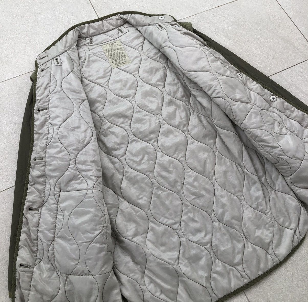 Japanese Brand Japanese Brand Quilted Lightwear Puffer Jacket Olive Green Size US L / EU 52-54 / 3 - 15 Thumbnail