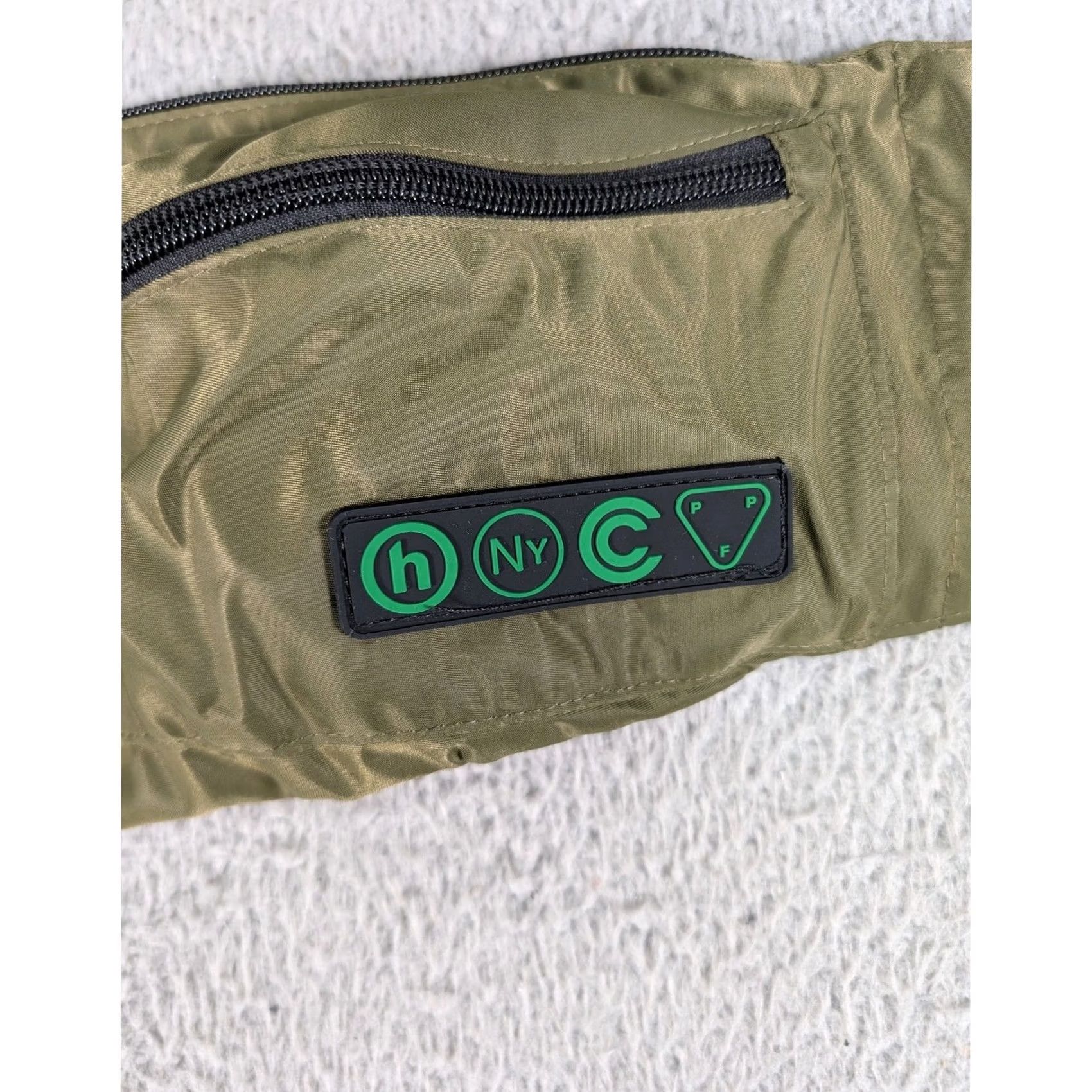 Vintage Hidden NY Shotta Bag V2 Olive Waist Pack Mens One Size Adjustable Travel Hiking Bag Style Belt Bag & Fanny Pack Green Size ONE SIZE - 3 Thumbnail
