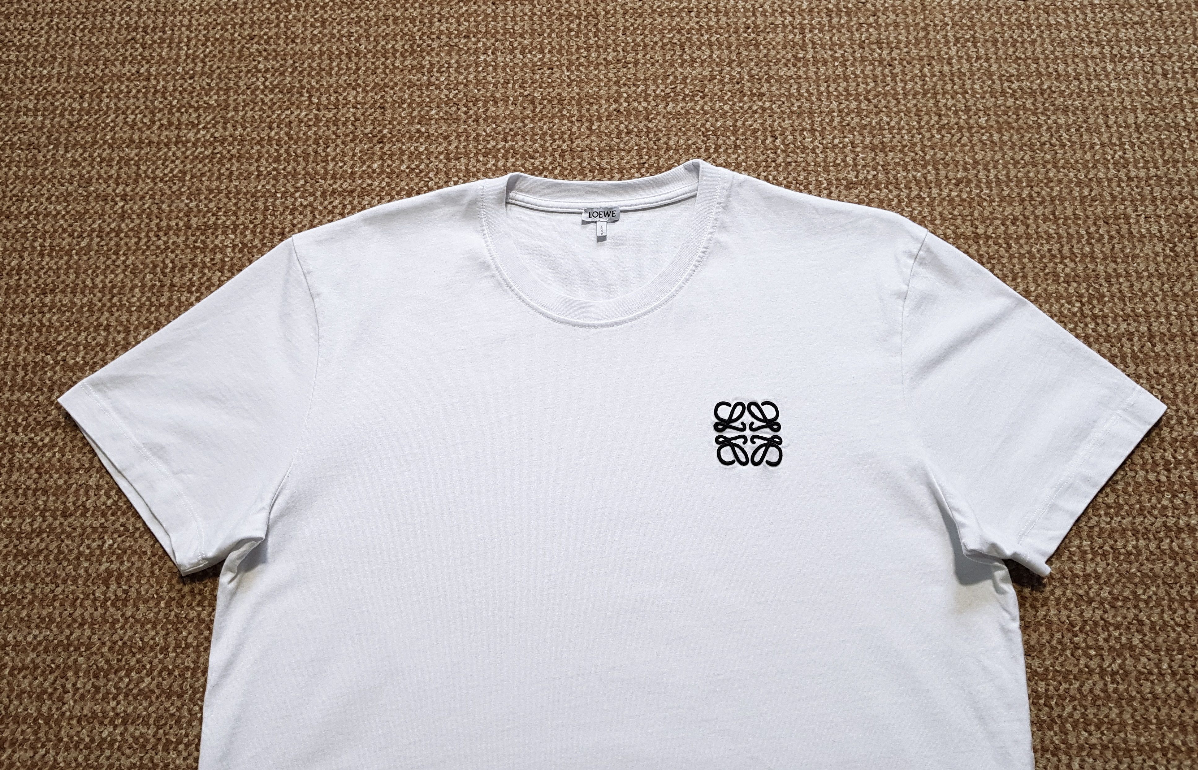 Loewe Loewe Anagram Logo T Shirt White sz L Size US L / EU 52-54 / 3 - 2 Thumbnail