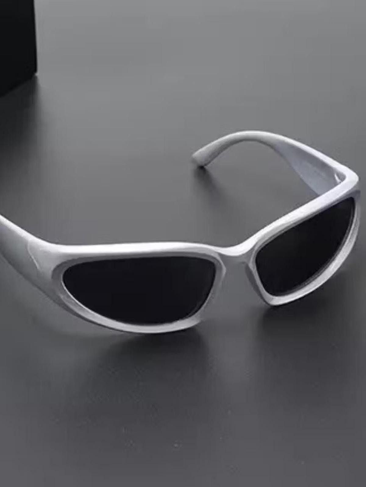 Other y2k Retro Sporty Gray Sunglasses Size ONE SIZE - 1 Thumbnail