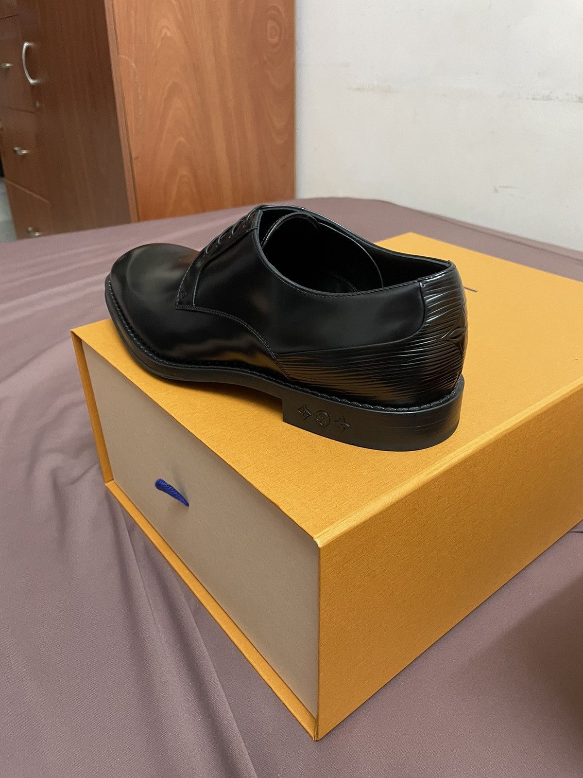 Louis Vuitton Louis Vuitton Kensington black derby shoes Size US 7 / EU 40 - 10 Thumbnail