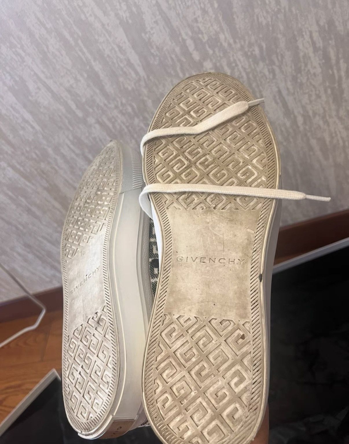 Givenchy Givenchy City Logo Jacquard Low-Top Fashion Sneakers Size US 8 / EU 41 - 5 Thumbnail