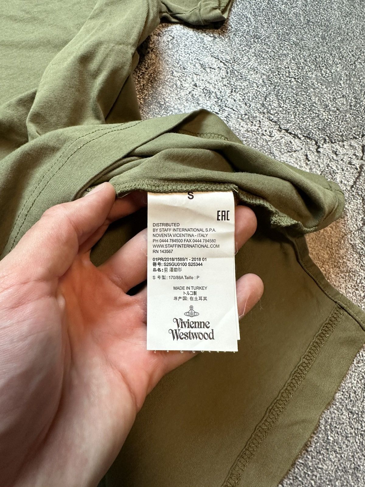 Vintage Vivienne Westwood Tee Logo Size US M / EU 48-50 / 2 - 4 Thumbnail