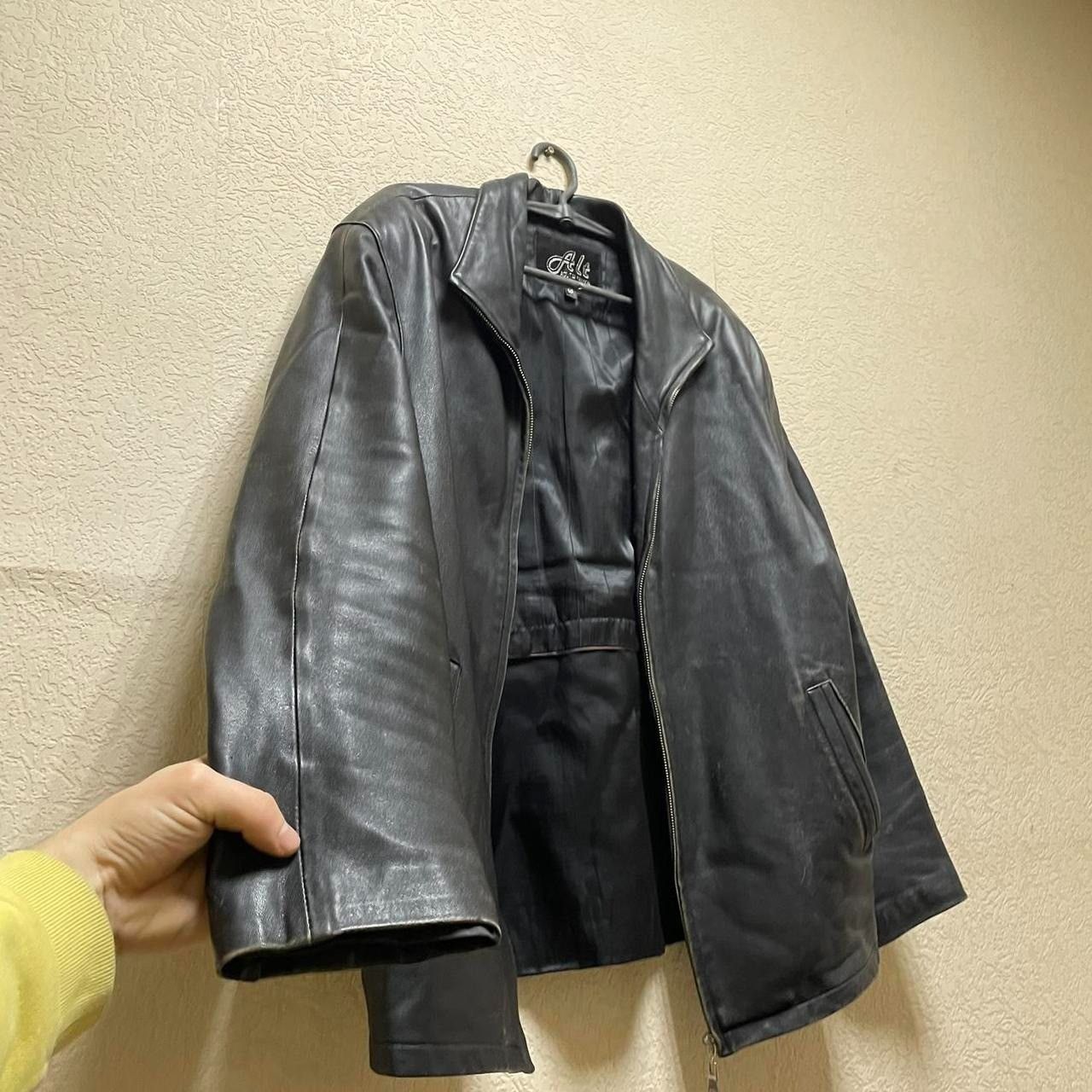 Vintage Vintage Oversized Black Leather Biker Jacket Grunge Logo XXL Size US XXL / EU 58 / 5 - 3 Thumbnail