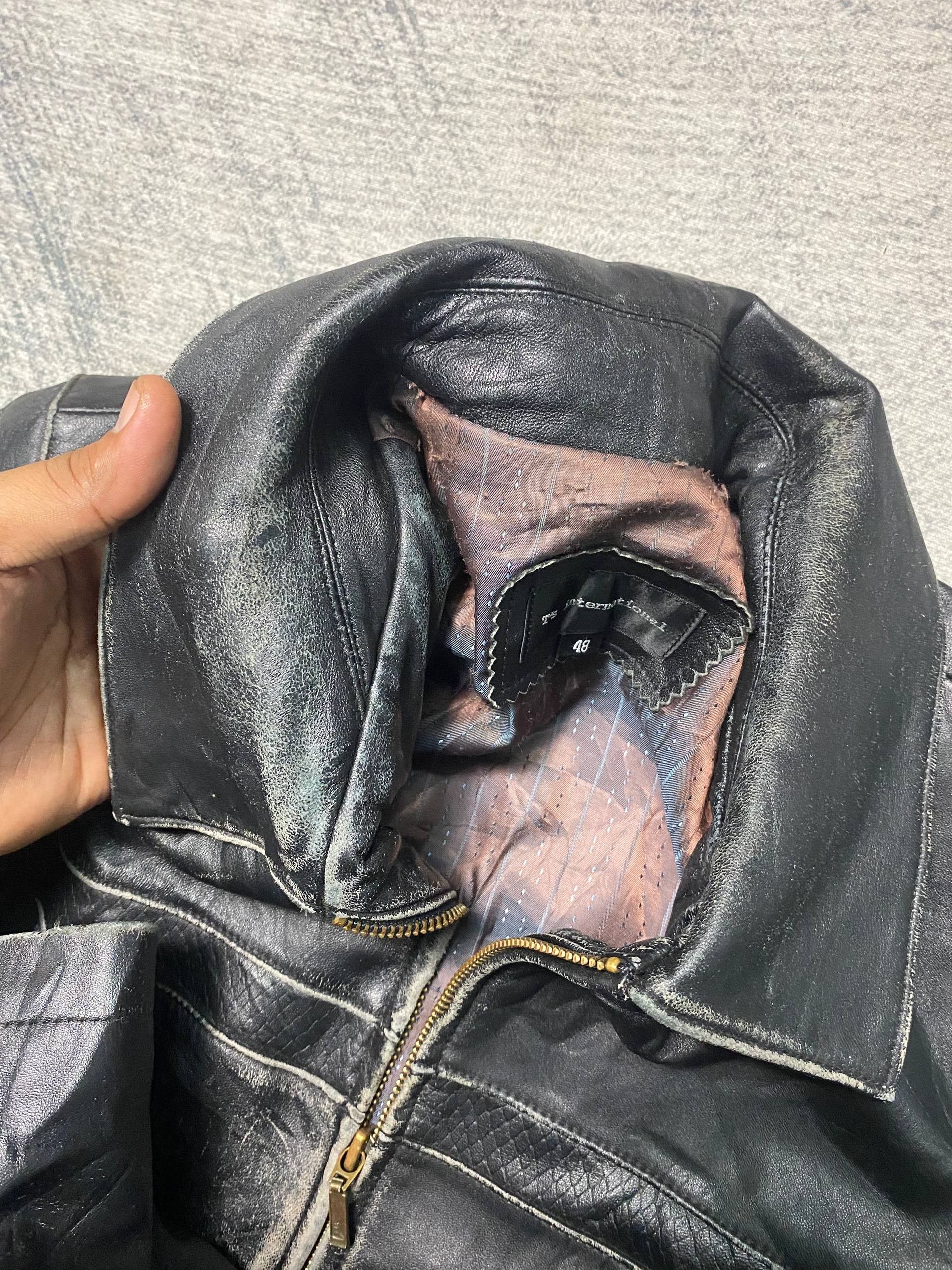 Japanese Brand T's Sheepskin Leather Jacket Nice Faded Design Size US M / EU 48-50 / 2 - 17 Thumbnail