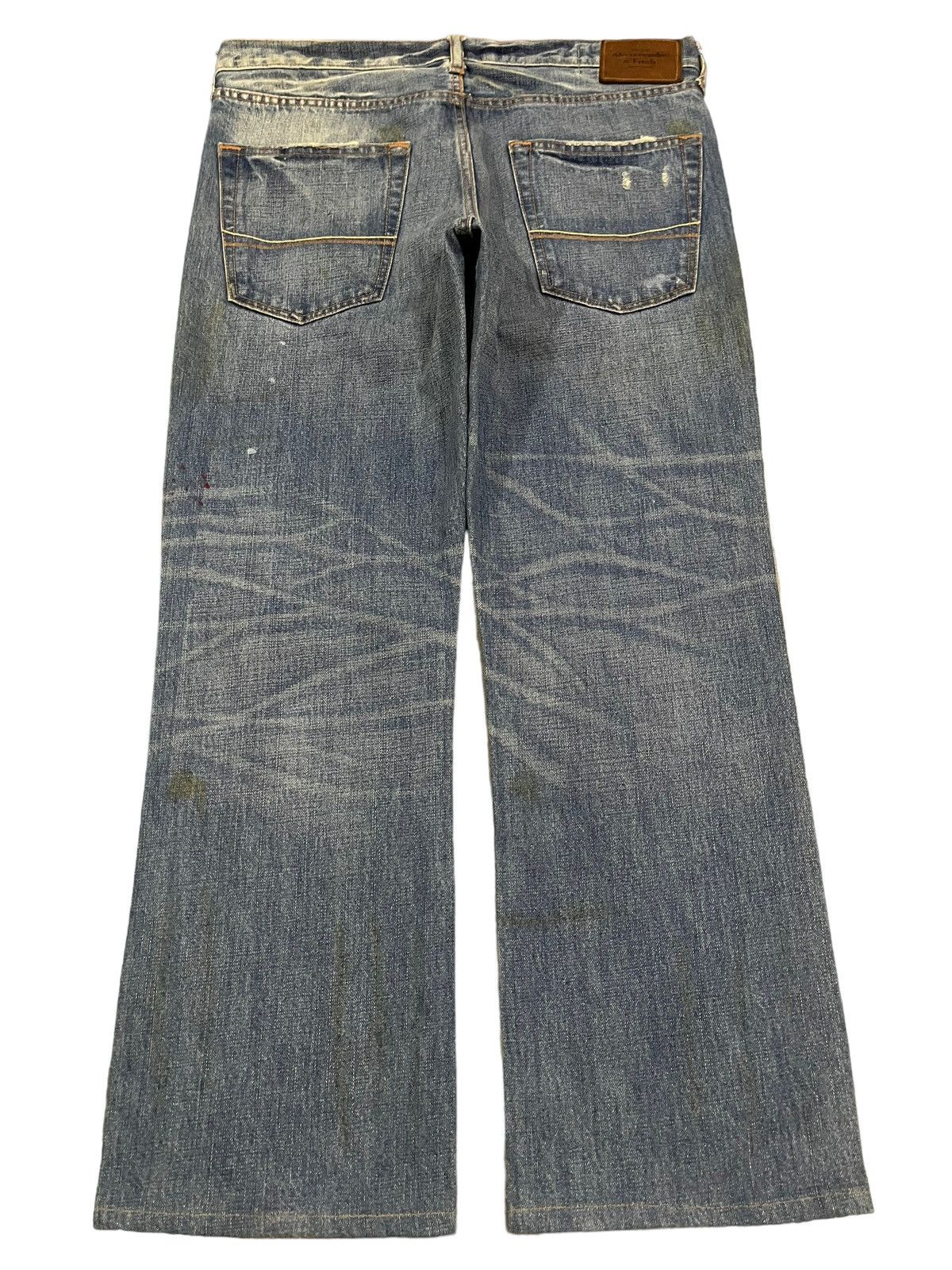 Abercrombie & Fitch Vintage Abercrombie & Fitch Paint Splash Distressed Jeans Size US 35 - 2 Thumbnail