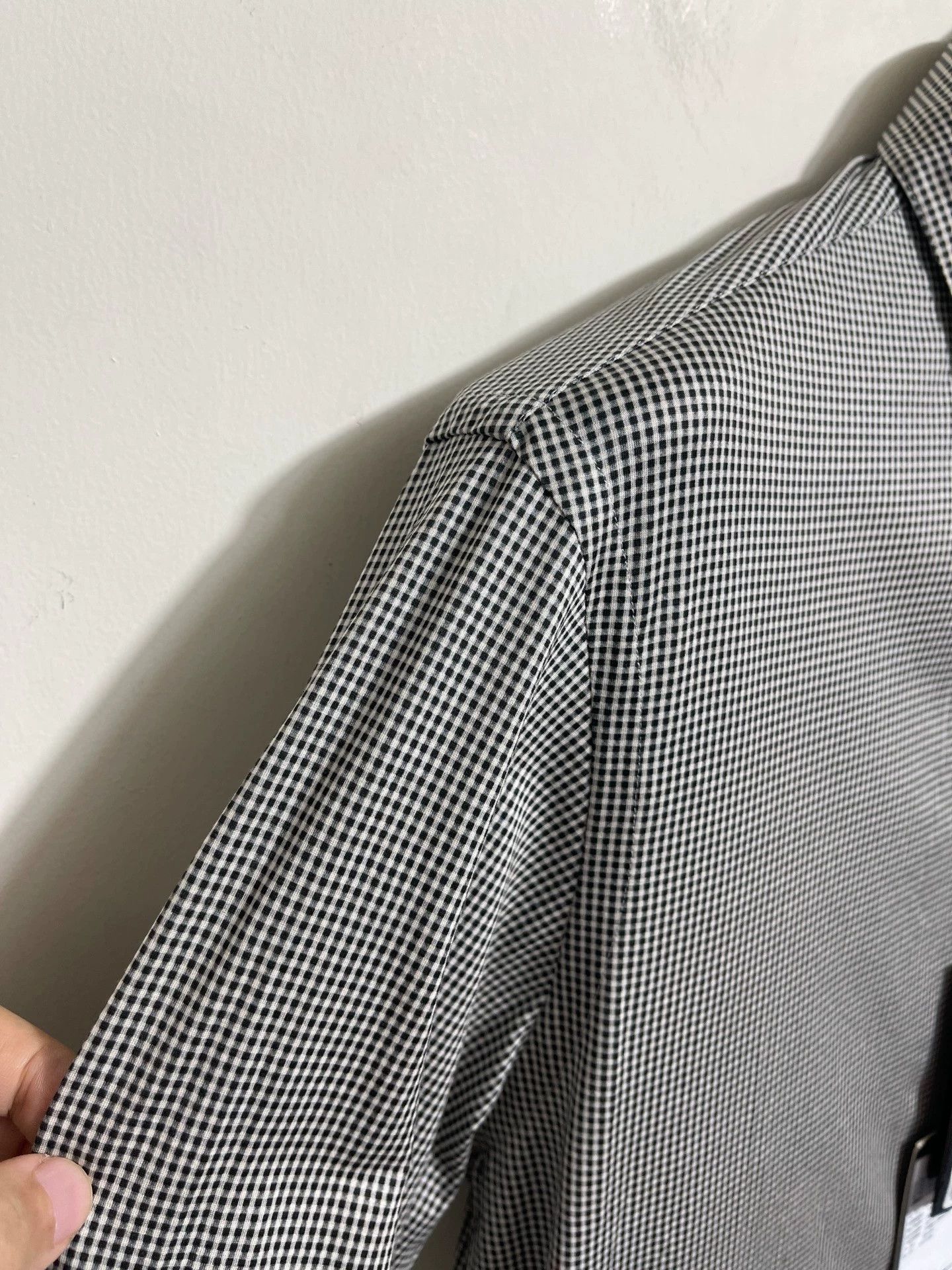 Giorgio Armani Armani Slim Fit Long Sleeve Shirt 42 (Old Money) Size US L / EU 52-54 / 3 - 5 Thumbnail