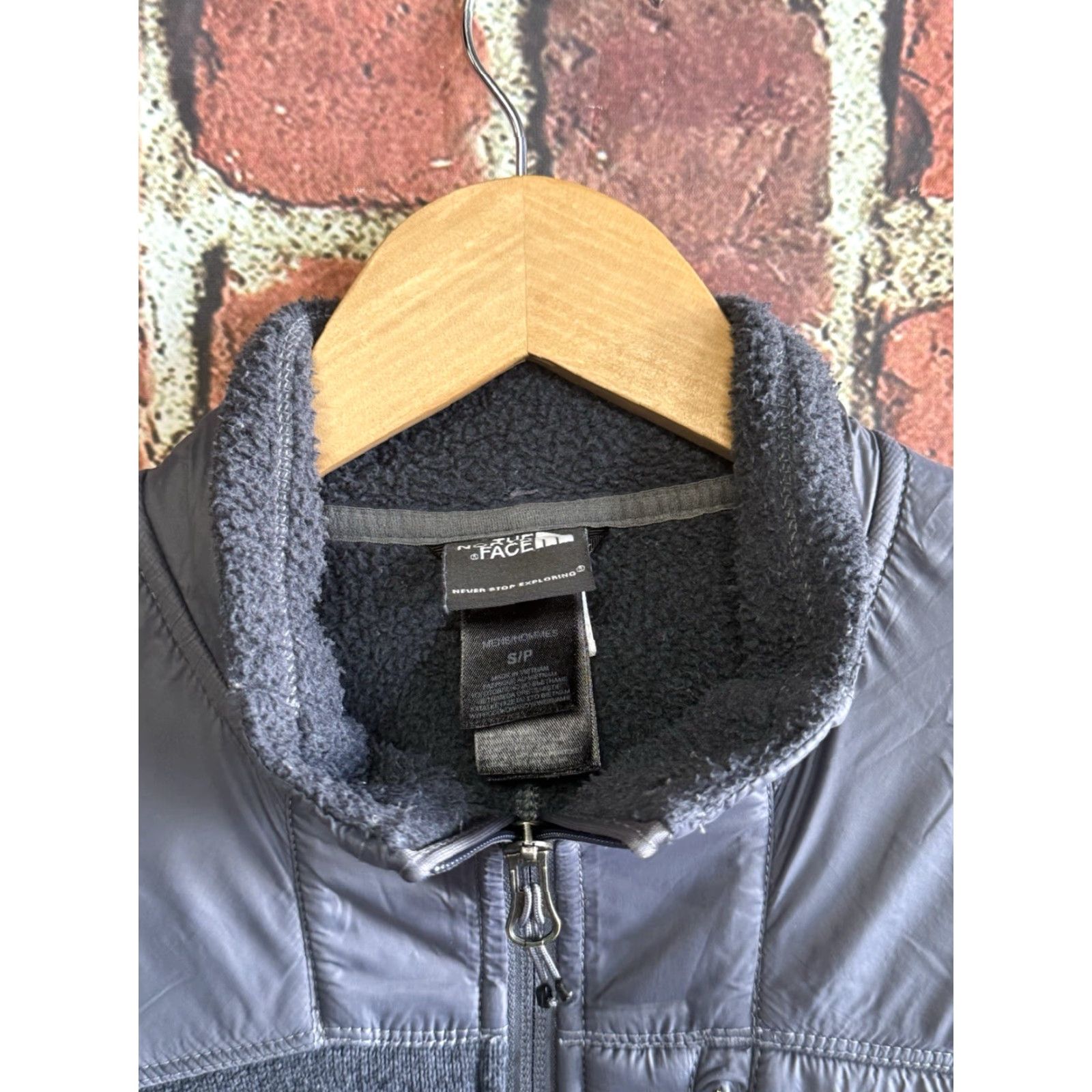 The North Face The North Face Jacket Mens Gray Full Zip Fleece Mock Neck Size S Size US S / EU 44-46 / 1 - 3 Thumbnail