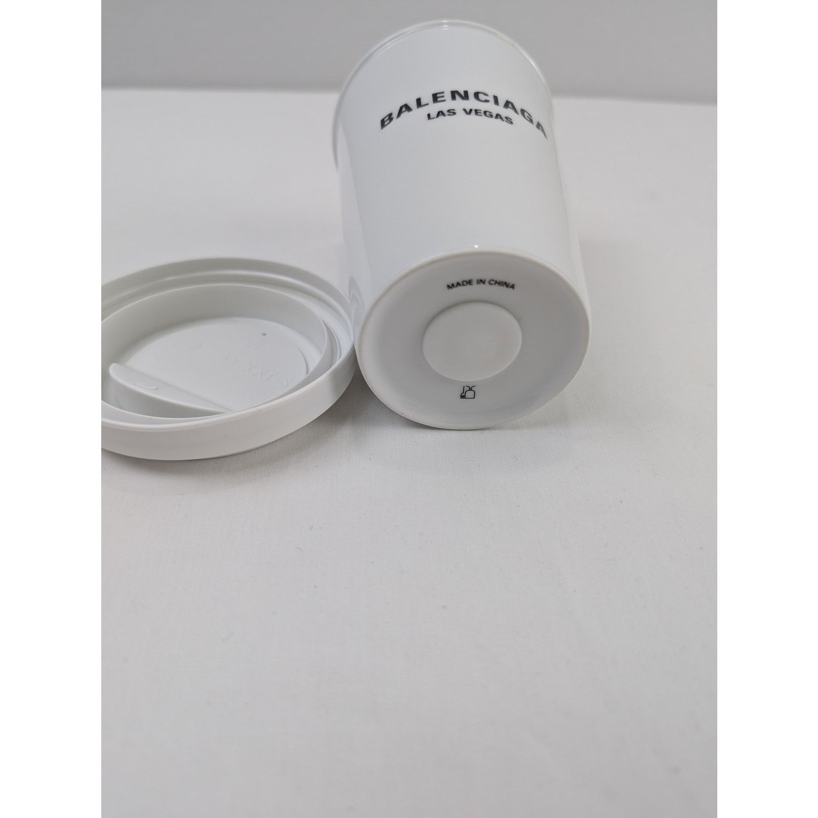 Balenciaga o1rshd1 Size: OS / Las Vegas Porcelain Coffee Cup in White Size ONE SIZE - 6 Thumbnail