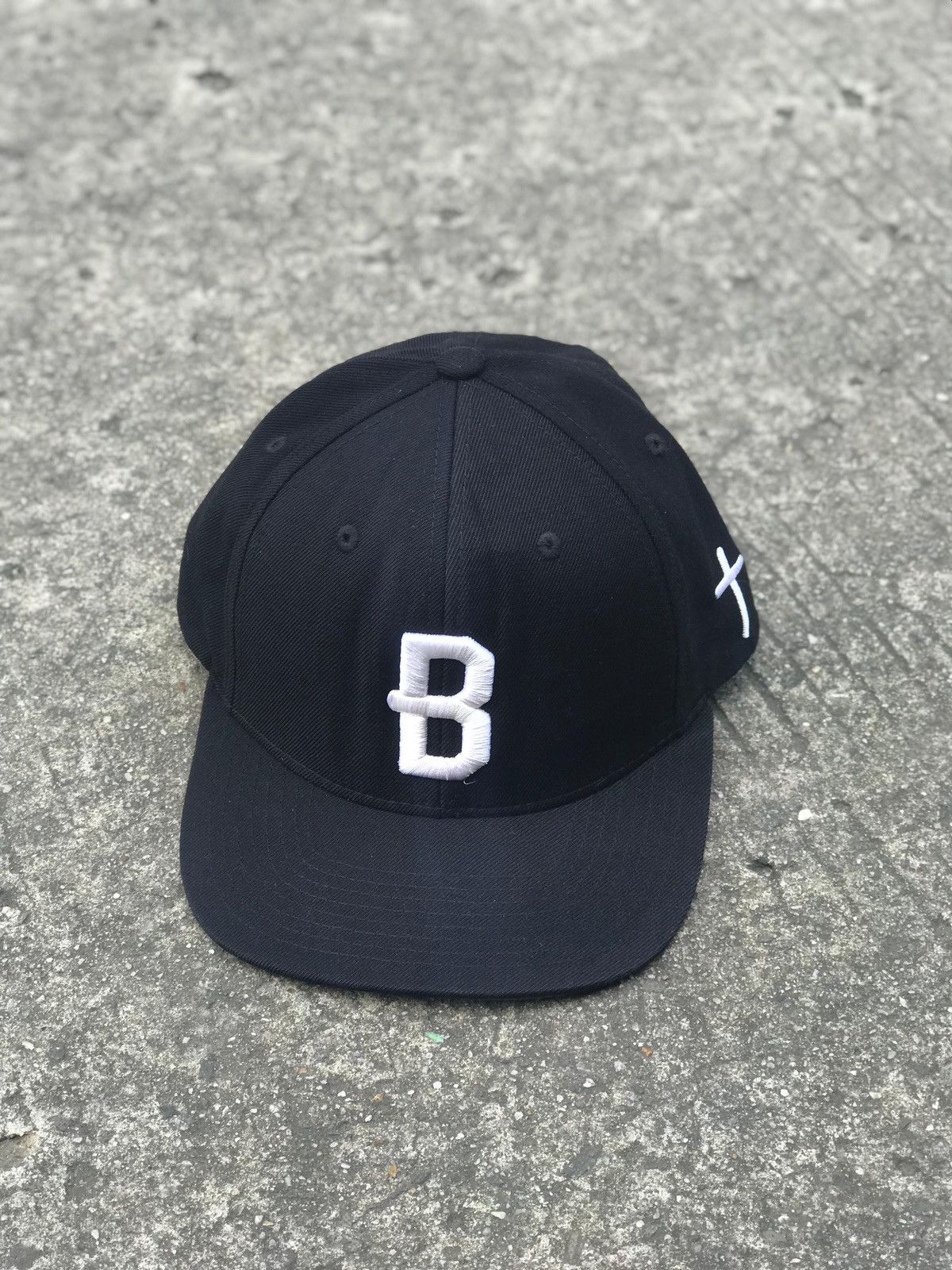 Japanese Brand Bagarch B Logo Snapback Size ONE SIZE - 1 Thumbnail