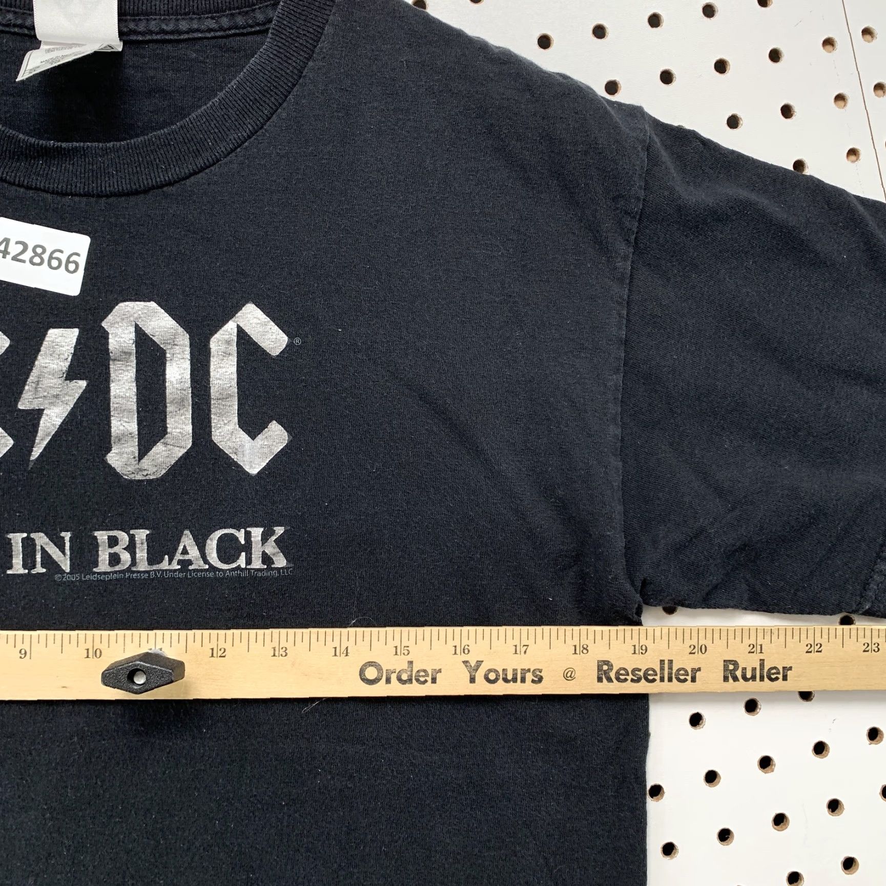 Vintage VINTAGE ACDC Back In Black Shirt Men XL Black Alstyle Music Tee Size US XL / EU 56 / 4 - 4 Thumbnail