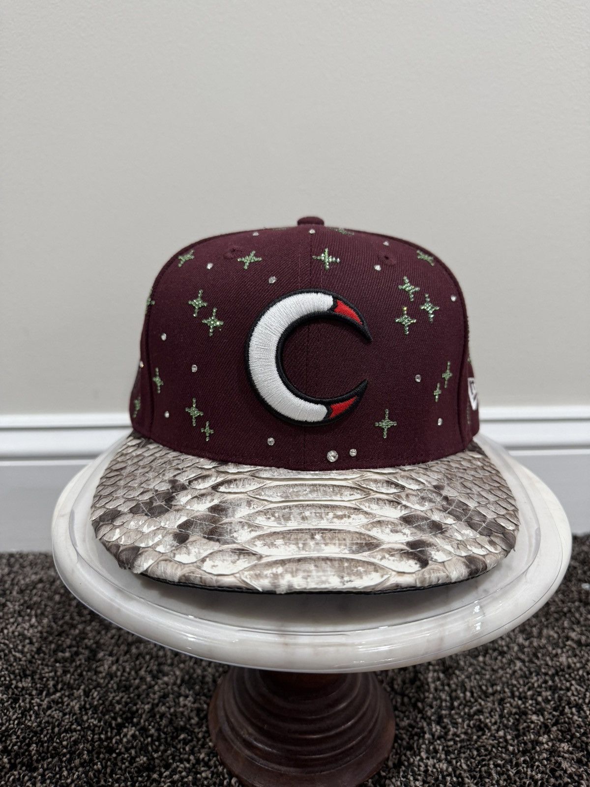 Just Don × Mitchell & Ness Just Don x M&N Couture Worldwide Chicago Bulls Burgundy Hat Size ONE SIZE - 1 Thumbnail
