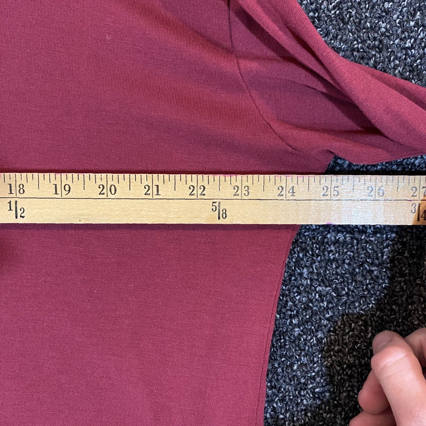 Athleta Athleta Shirt Women Medium Burgundy Red Long Sleeve Scoop Neck Size M / US 6-8 / IT 42-44 - 4 Thumbnail