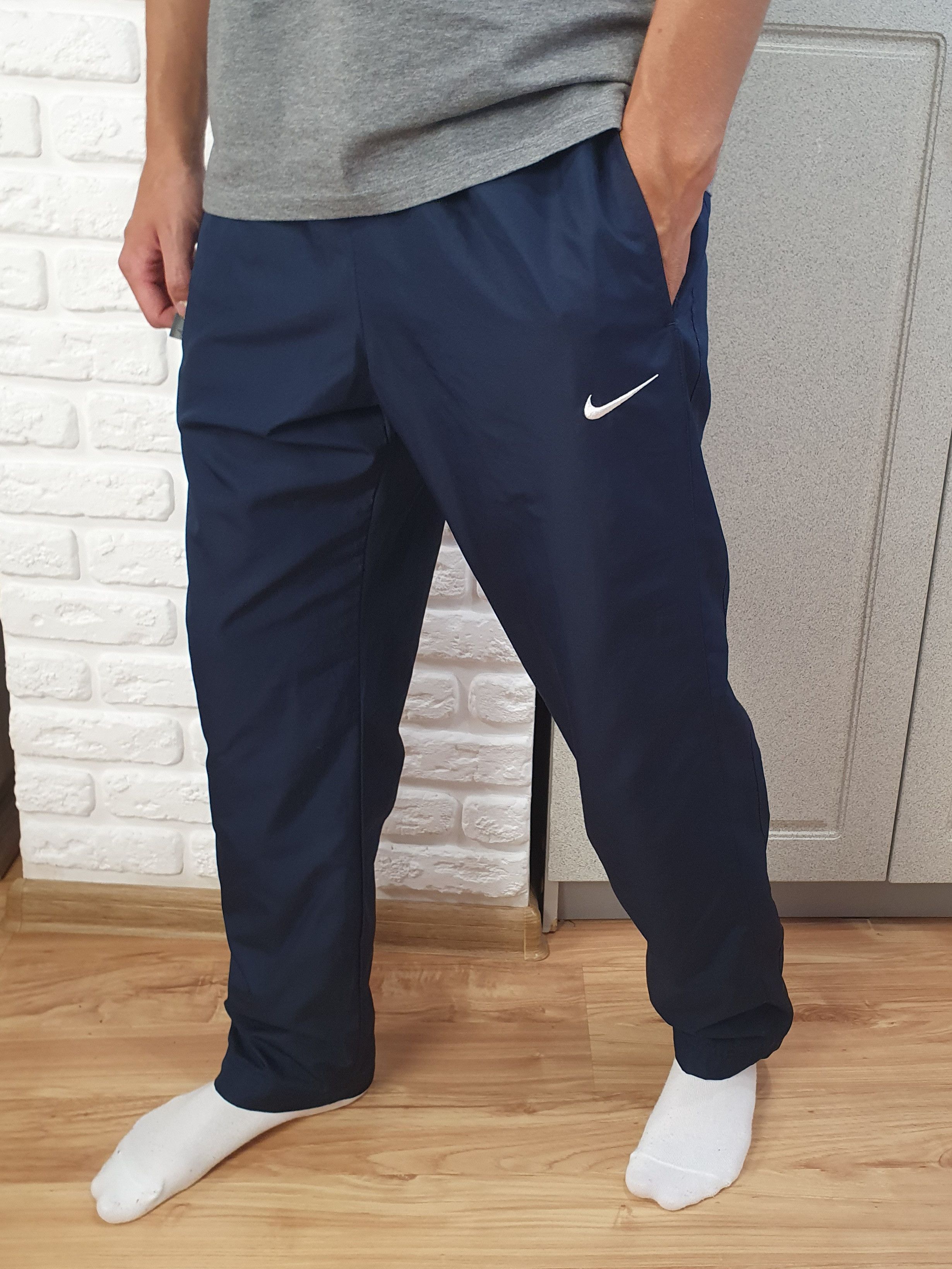 Nike Nike vintage sweatpants track pants size S M Size US 30 / EU 46 - 1 Thumbnail