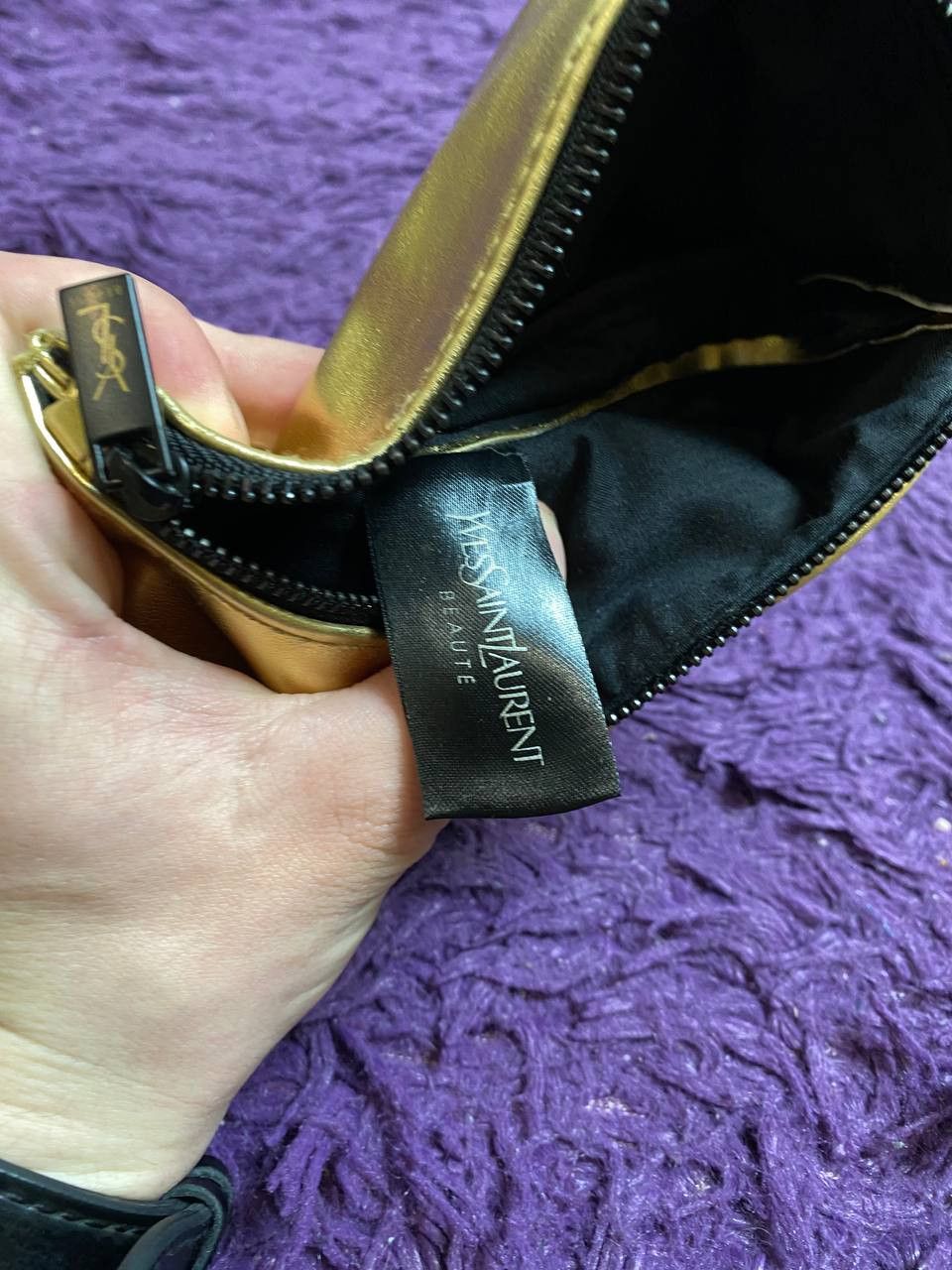 Yves Saint Laurent Yves Saint Laurent YSL Faux Leather Makeup Bag Size ONE SIZE - 2 Thumbnail