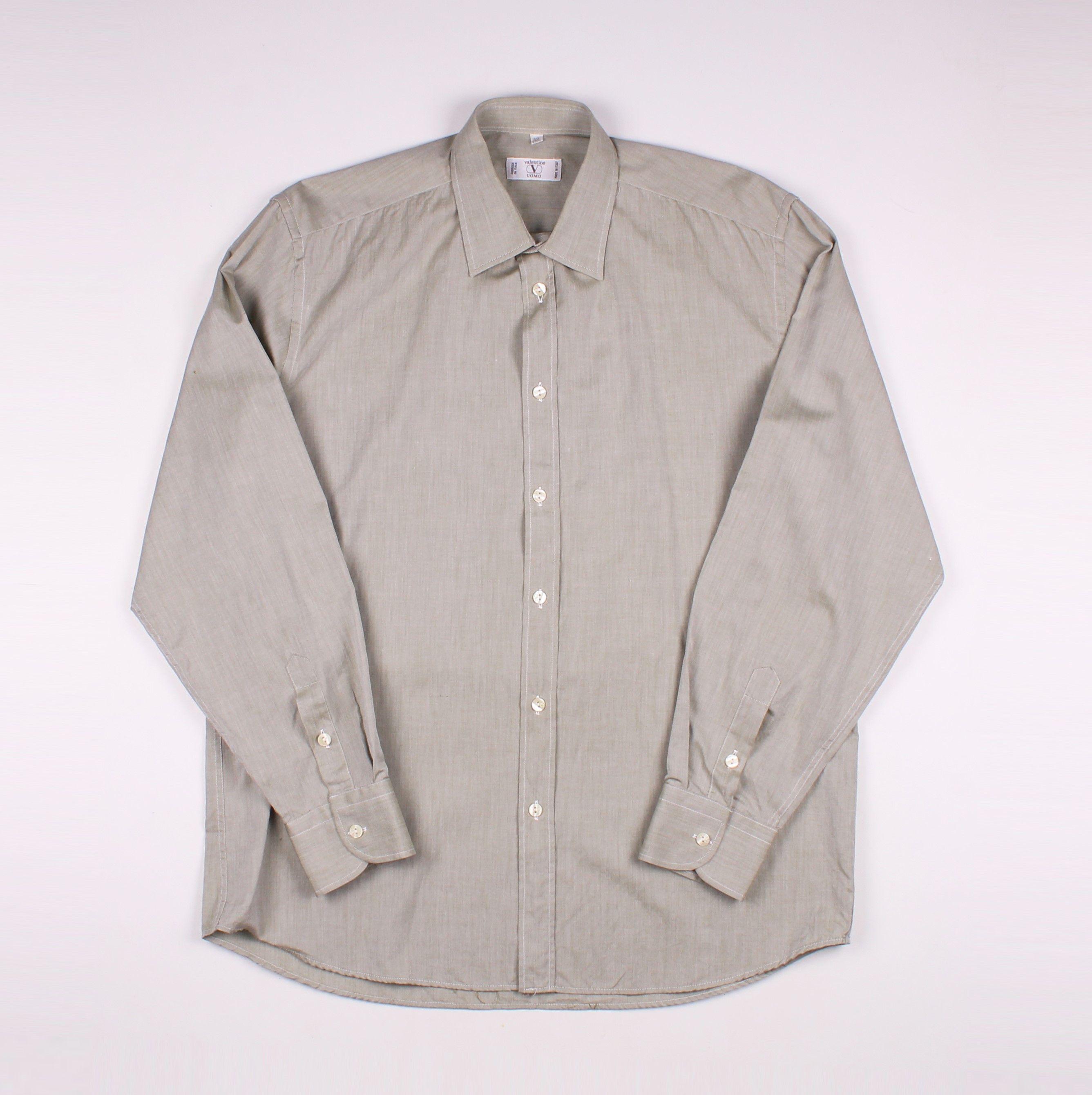 Valentino Vintage Valentino Uomo Button Down Long Sleeve Shirt Size US L / EU 52-54 / 3 - 1 Thumbnail