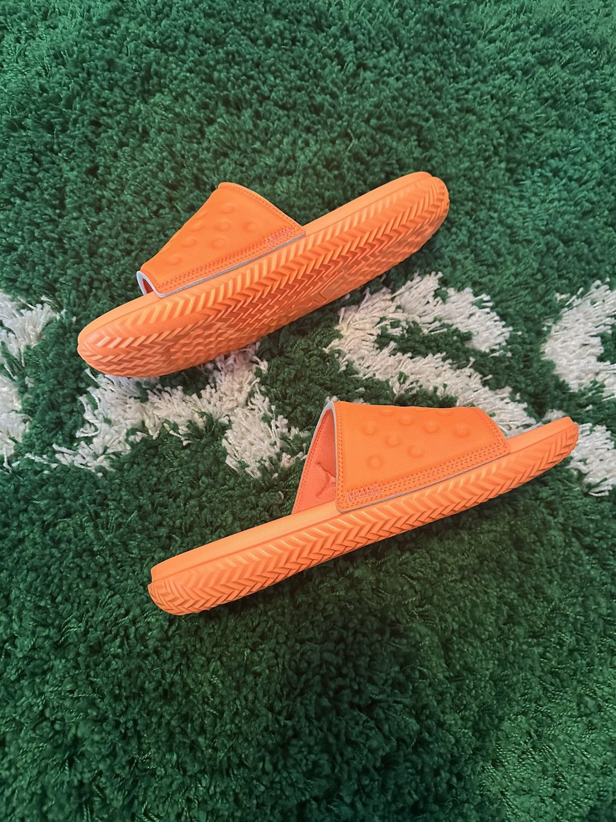 Jordan Brand Jordan Play Slide Sandals Orange 11 Size US 11 / EU 44 - 3 Thumbnail