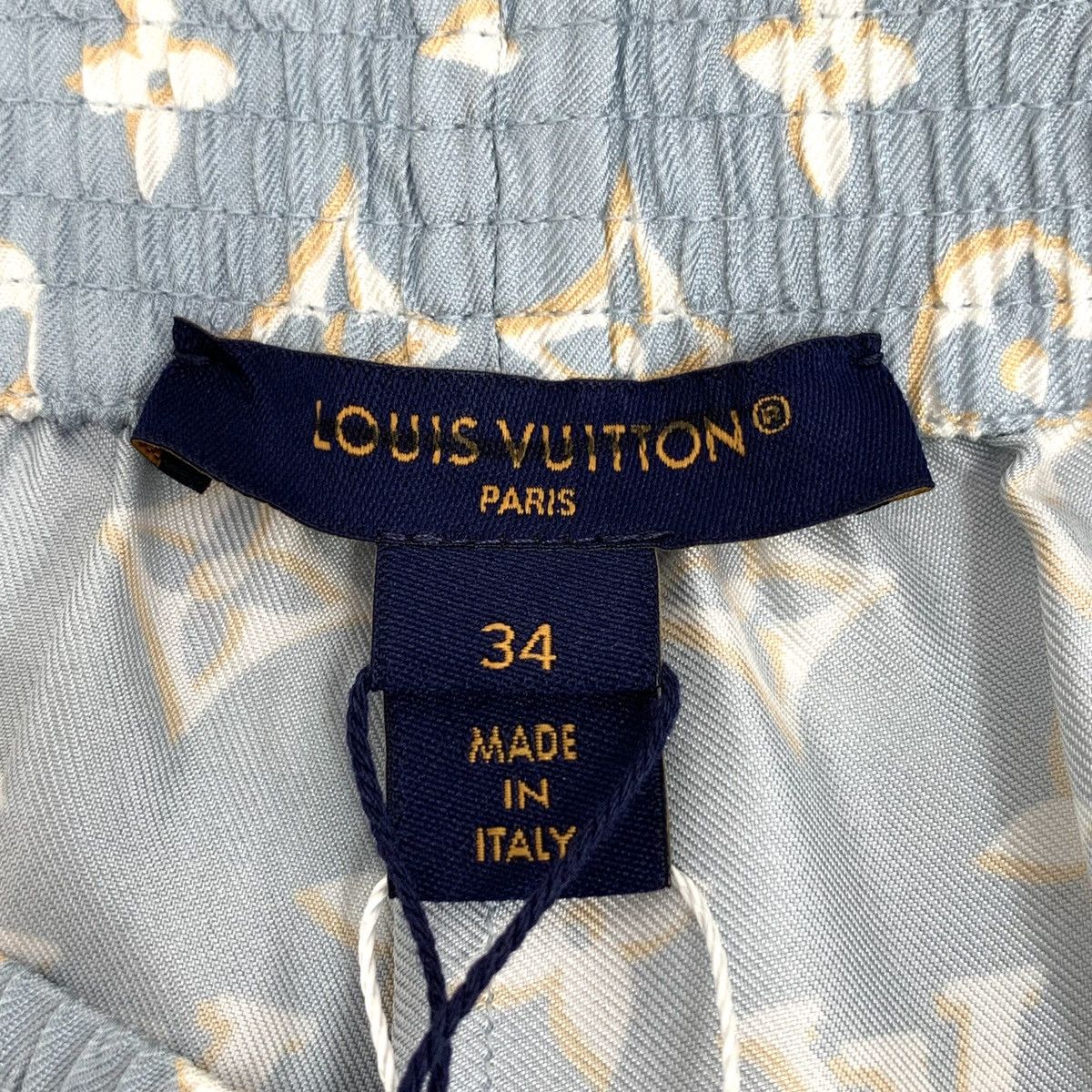 Louis Vuitton Louis Vuitton Full Logo Monogram Silk Casual Shorts K26WX Size 24" / US 00 / IT 34 - 5 Thumbnail