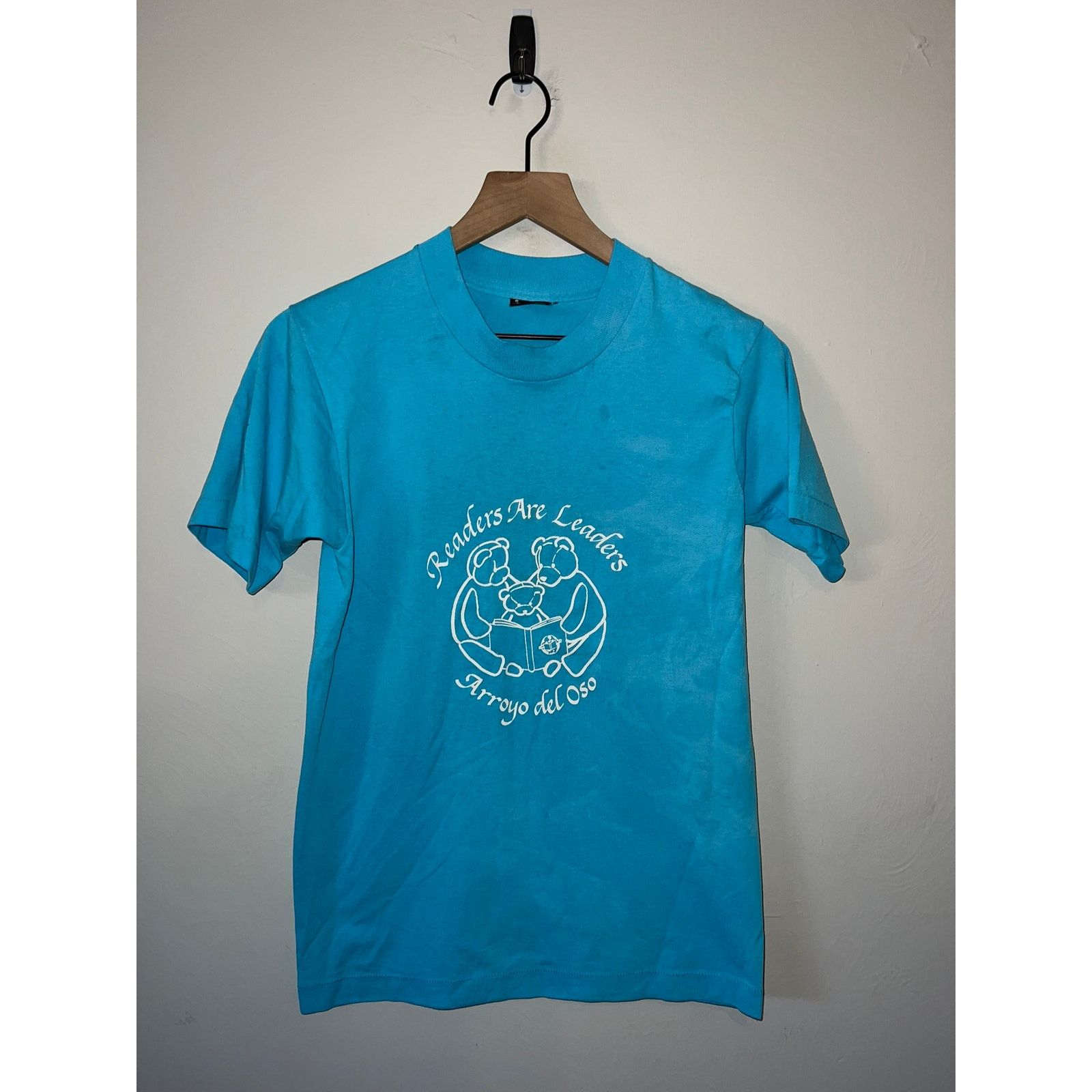 Fruit Of The Loom Vintage Book Shirt Readers Are Leaders Arroyo Del Oso Bear S Size US S / EU 44-46 / 1 - 1 Thumbnail