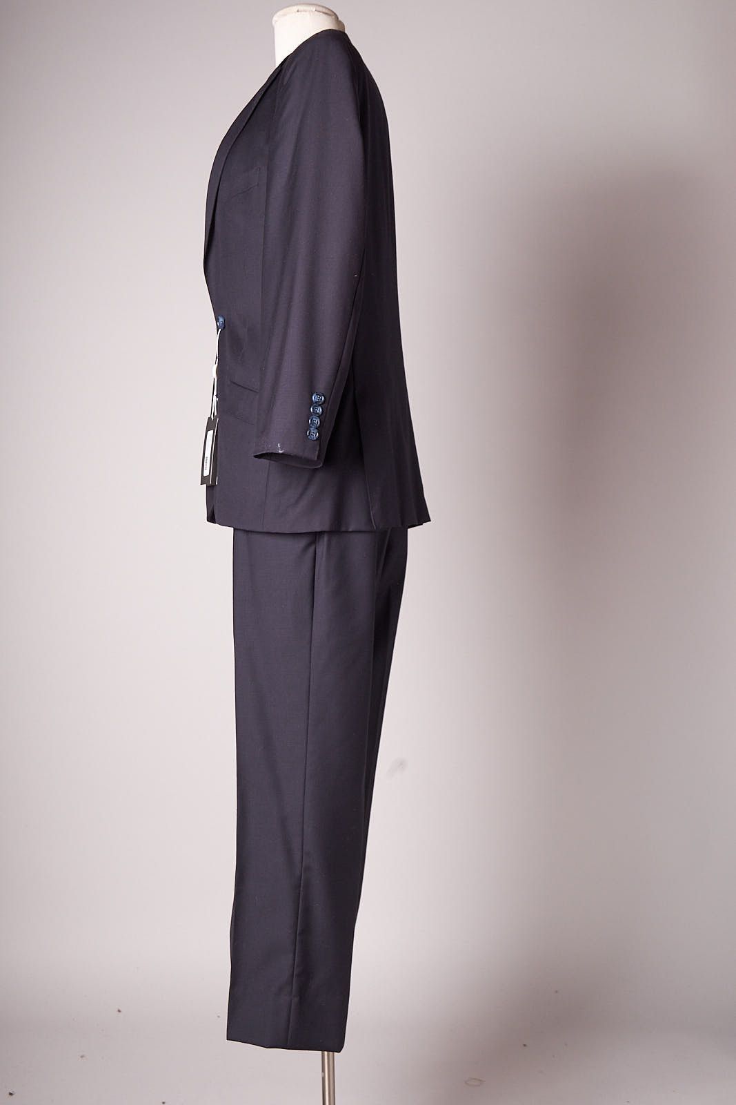 Vintage 1990s Giovanni Bresciani Super 150’s Navy Blue Slim Fit Suit Size 40R - 2 Thumbnail