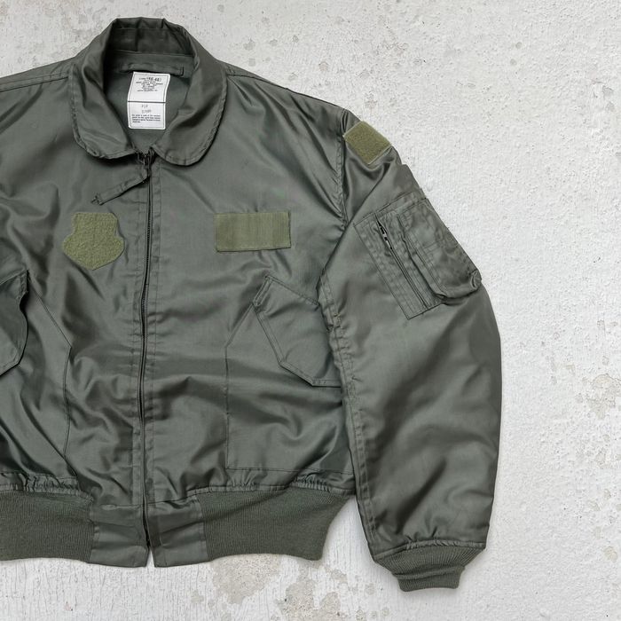 Veste Bombardier Aviation Vintage USAF CWU-36/P (taille L) - Réversible ?