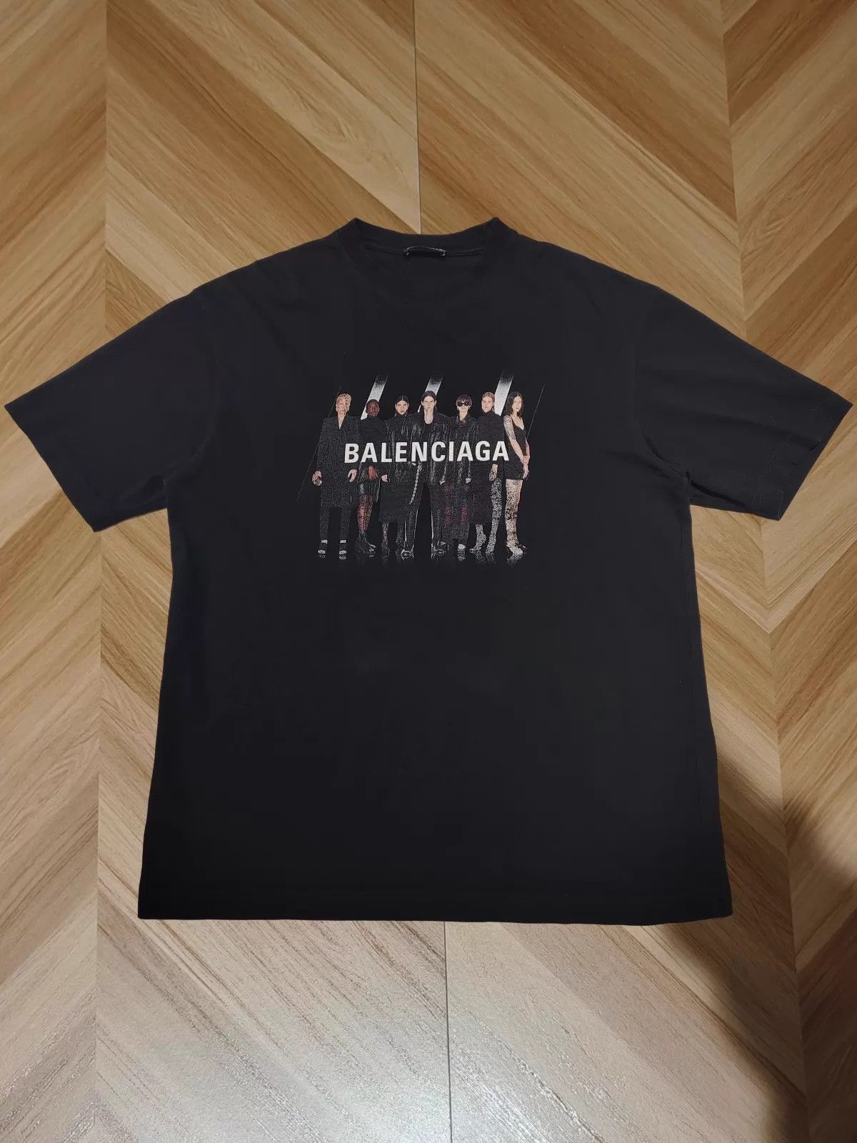 Balenciaga Balenciaga Portrait Band T-shirt M Like New Size US M / EU 48-50 / 2 - 1 Thumbnail