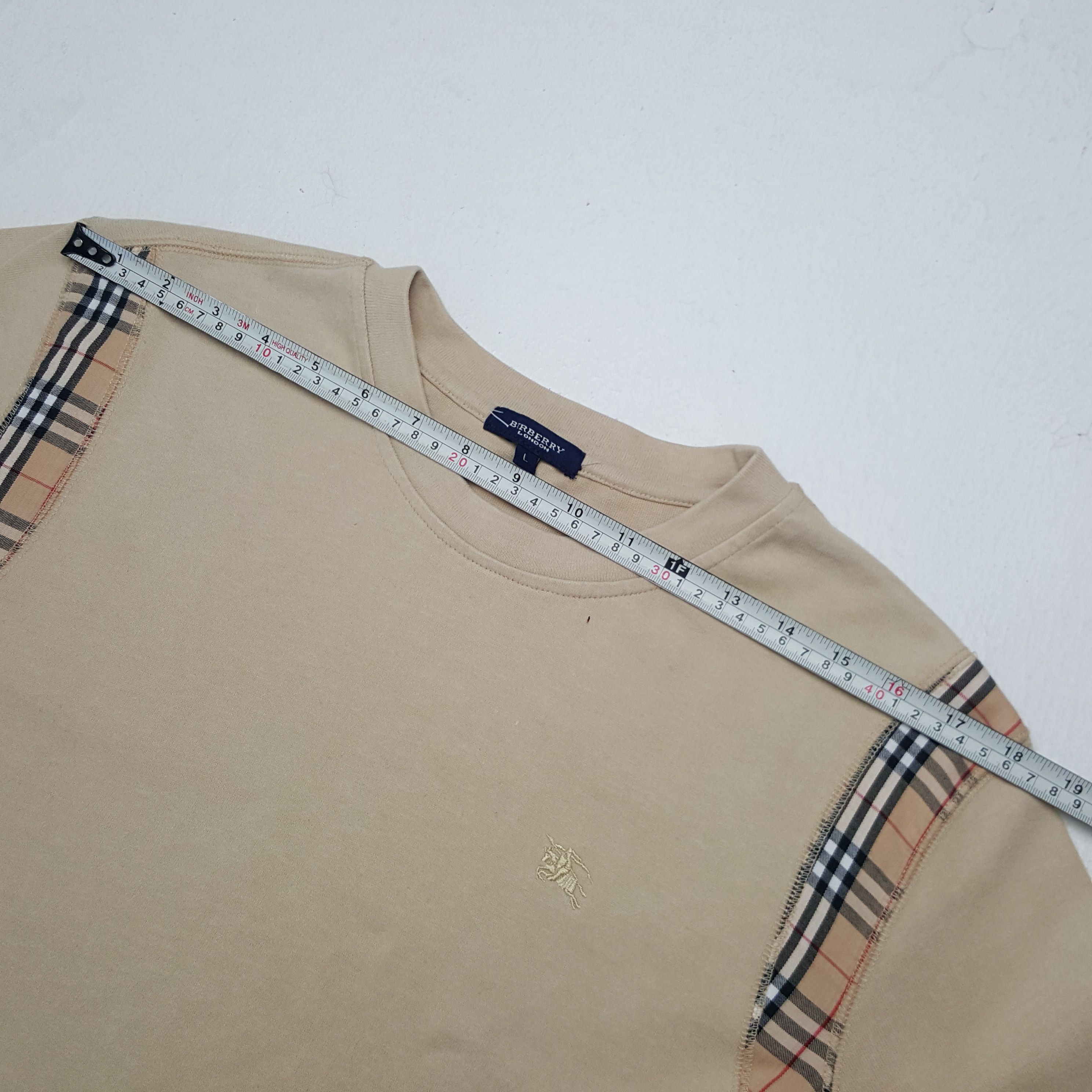 Burberry × Japanese Brand × Vintage Vintage Burberry London Nova Check Tshirt Size US M / EU 48-50 / 2 - 5 Thumbnail