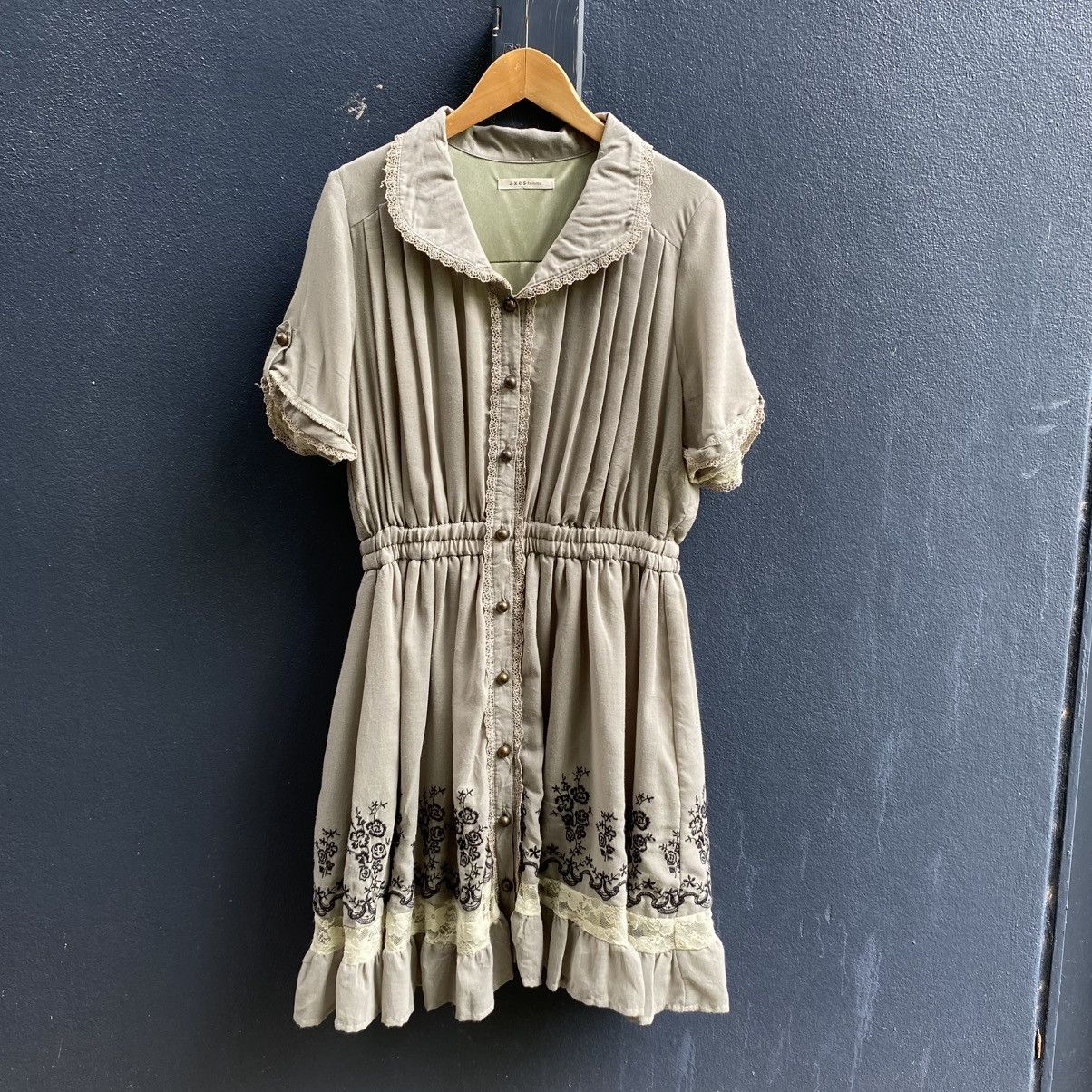 Japanese Brand axes femme Vintage Light Green Embroidered Lace Dress Size M / US 6-8 / IT 42-44 - 1 Thumbnail