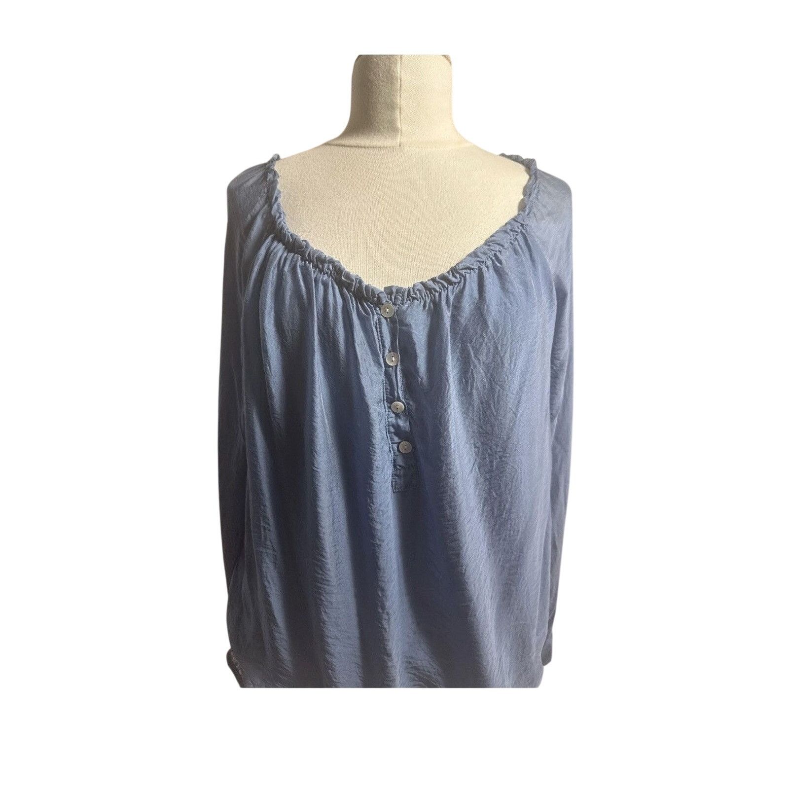 Other Blue Silk Long Sleeve Top with Pearlized Buttons Size L / US 10 / IT 46 - 2 Thumbnail