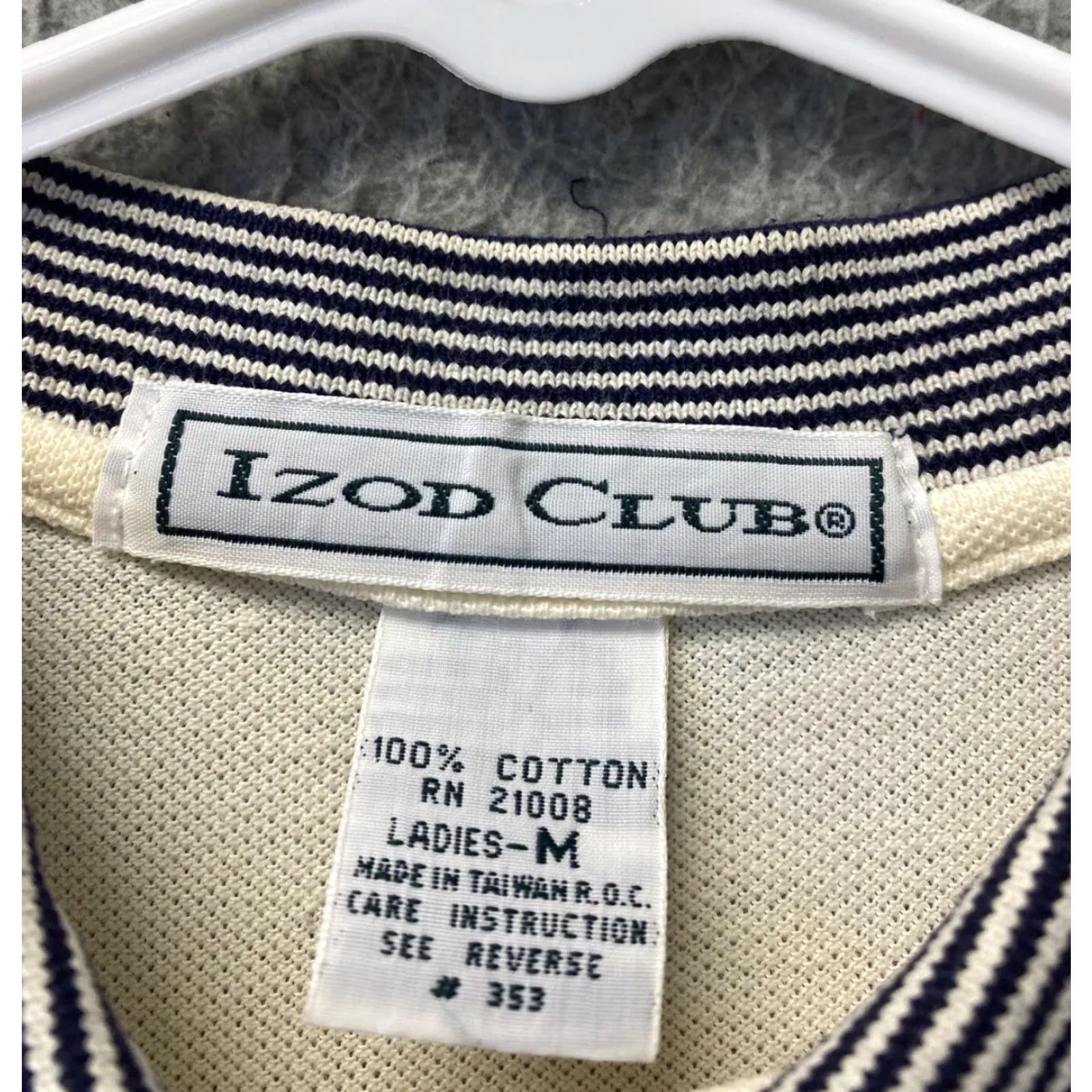 Izod VINTAGE Izod Club Women's Polo Shirt Medium Beige Short Sleeve Cotton 90s, Casual, Womens Size M / US 6-8 / IT 42-44 - 4 Thumbnail