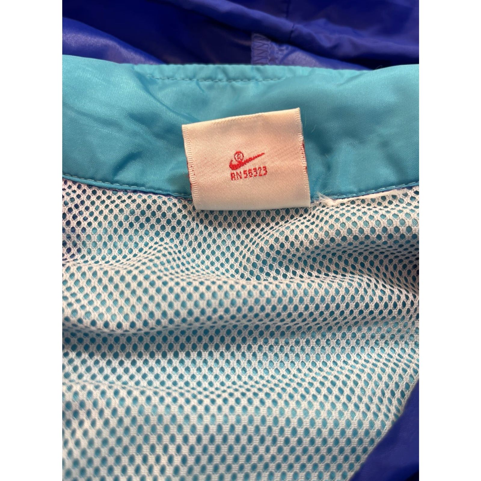 Nike VINTAGE Nike Mens 90s Spell Out Swoosh Windbreaker Jacket XL Blue Size US XL / EU 56 / 4 - 4 Thumbnail