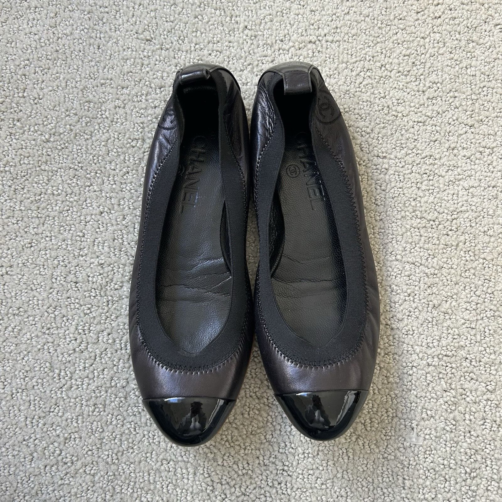 Chanel CHANEL Women’s Cap Toe Black Leather Ballet Flats Logo CC Si Size US 6.5 / IT 36.5 - 2 Thumbnail