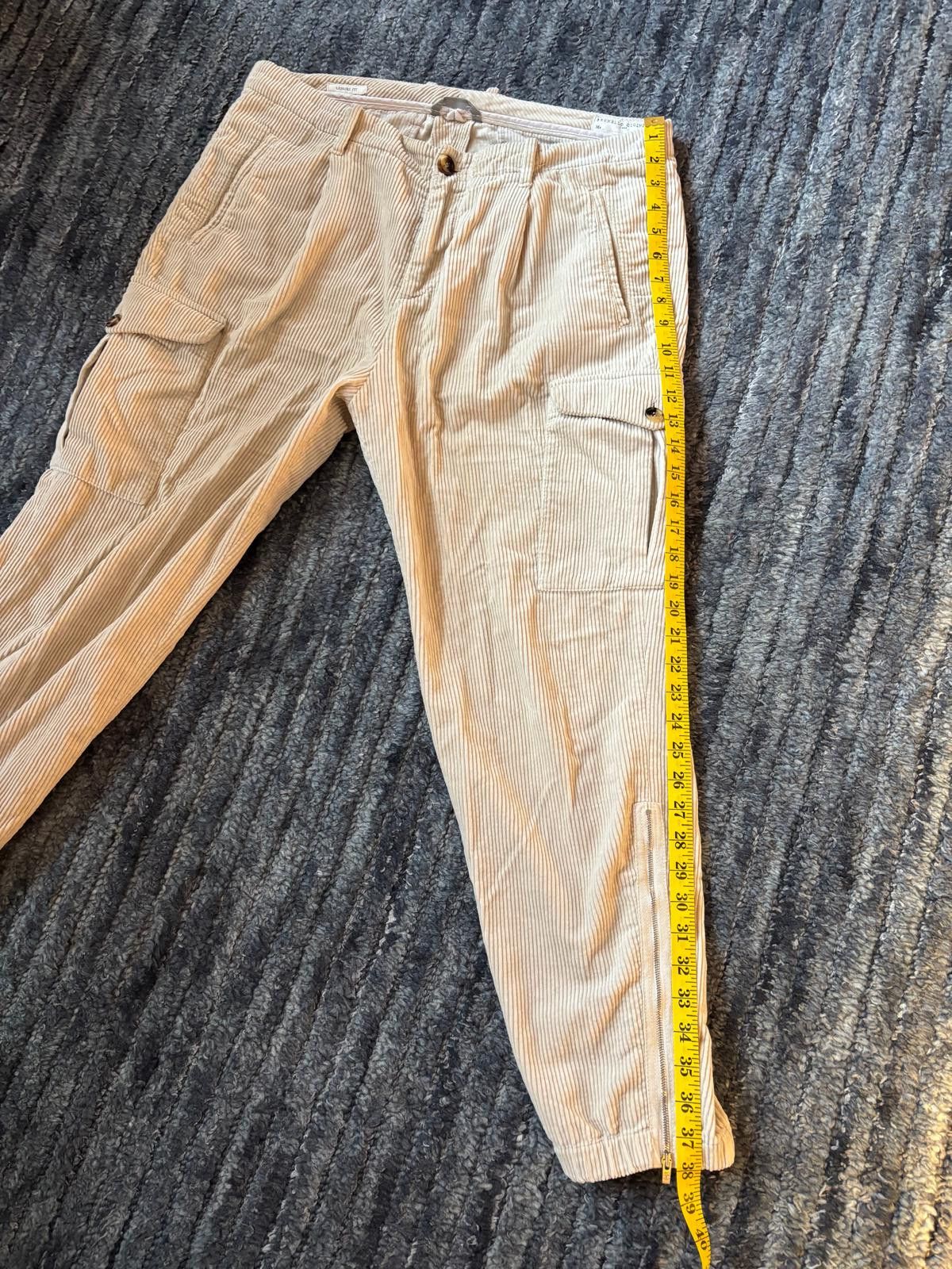 Brunello Cucinelli Brunello Cucinelli Ivory Corduroy Cargo Pants Leisure Fit Size US 34 / EU 50 - 12 Thumbnail