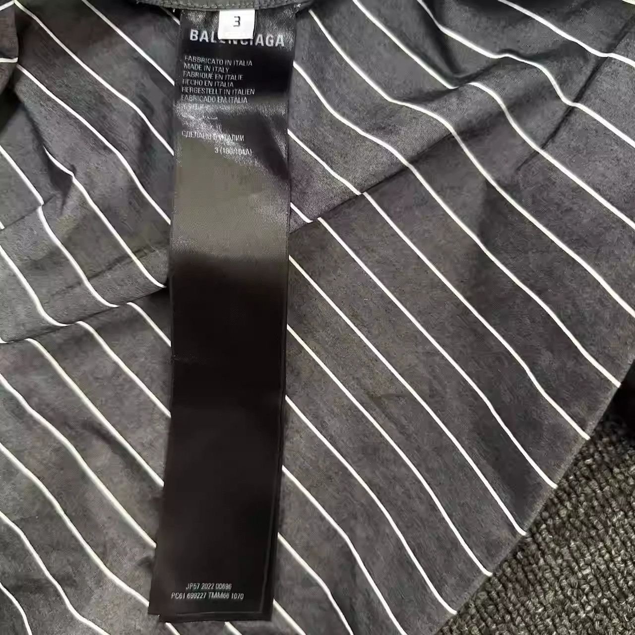 Balenciaga Balenciaga BB ICON Embroidered Logo Done On Two Fake Shirts Size US L / EU 52-54 / 3 - 5 Thumbnail